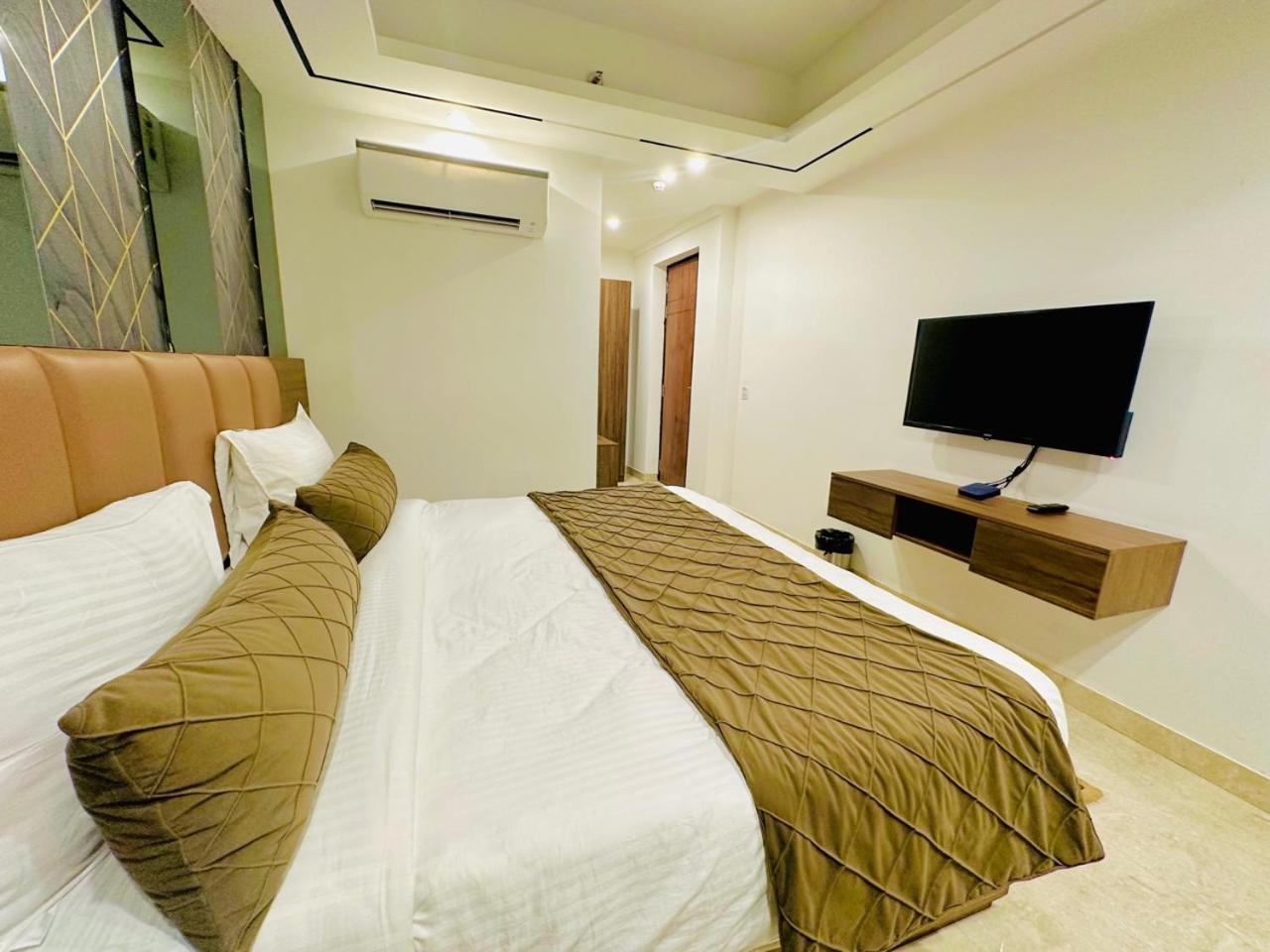 Hsp Plaza New Delhi