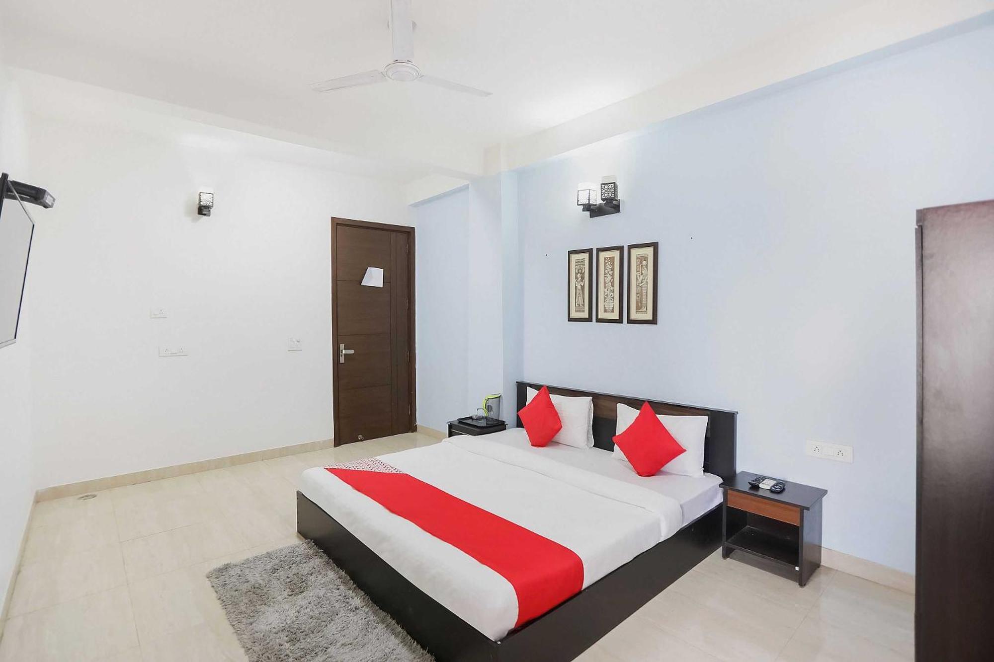 Oyo Flagship Good Vibe Hotel 3*