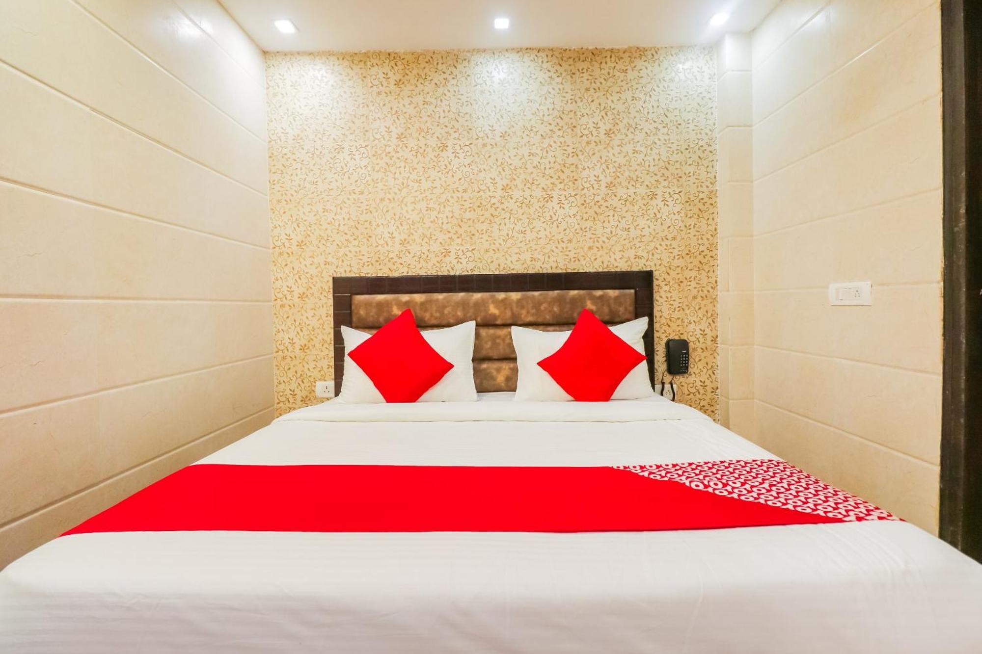 Oyo Flagship The Heights 3*