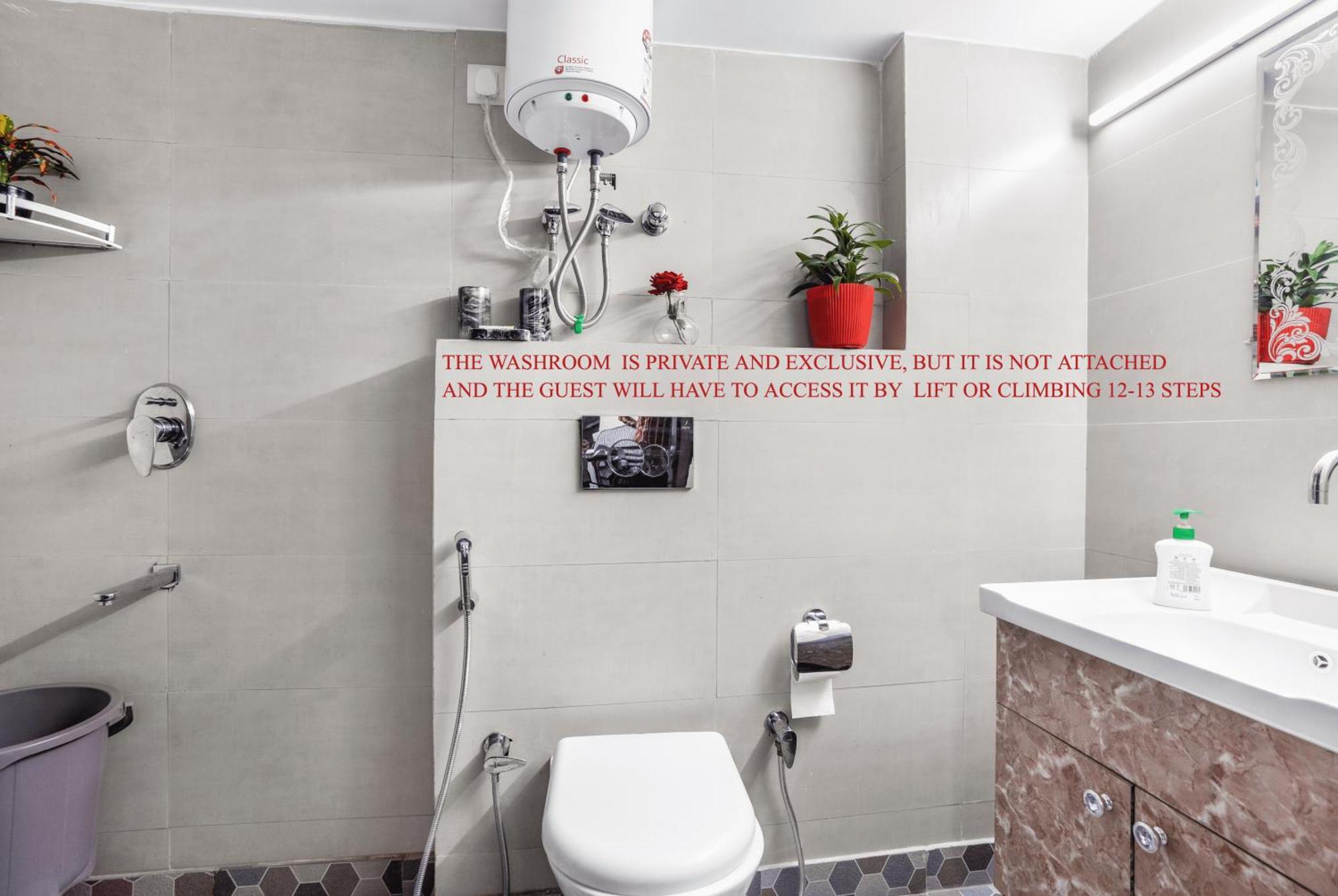 Homlee-basement Flat With Kitchen In Saket, South Delhi * New Delhi