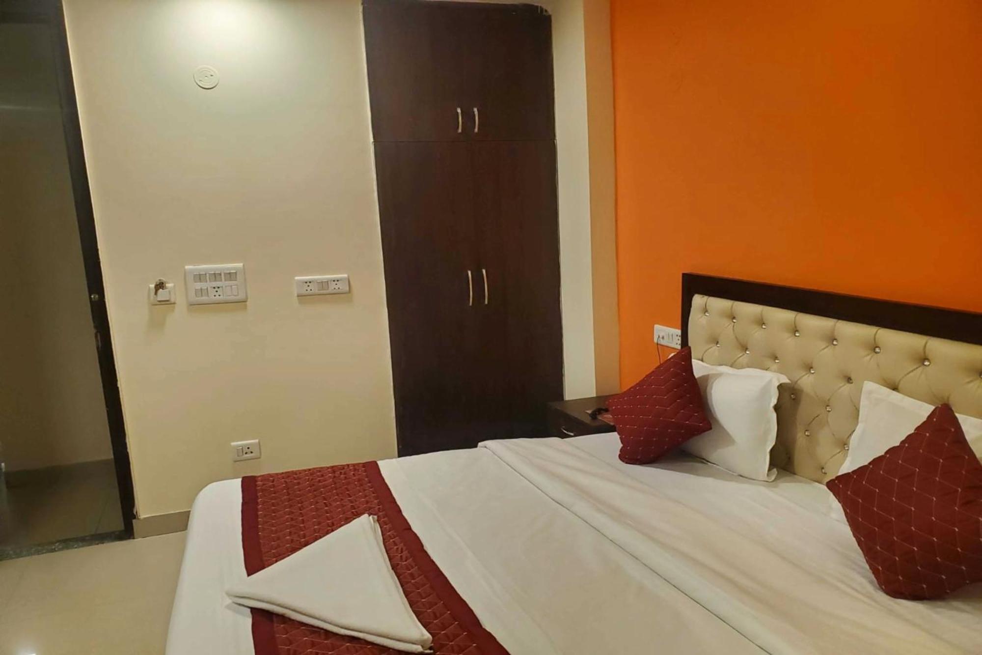 Hotel Airport Tourist Palace 3*