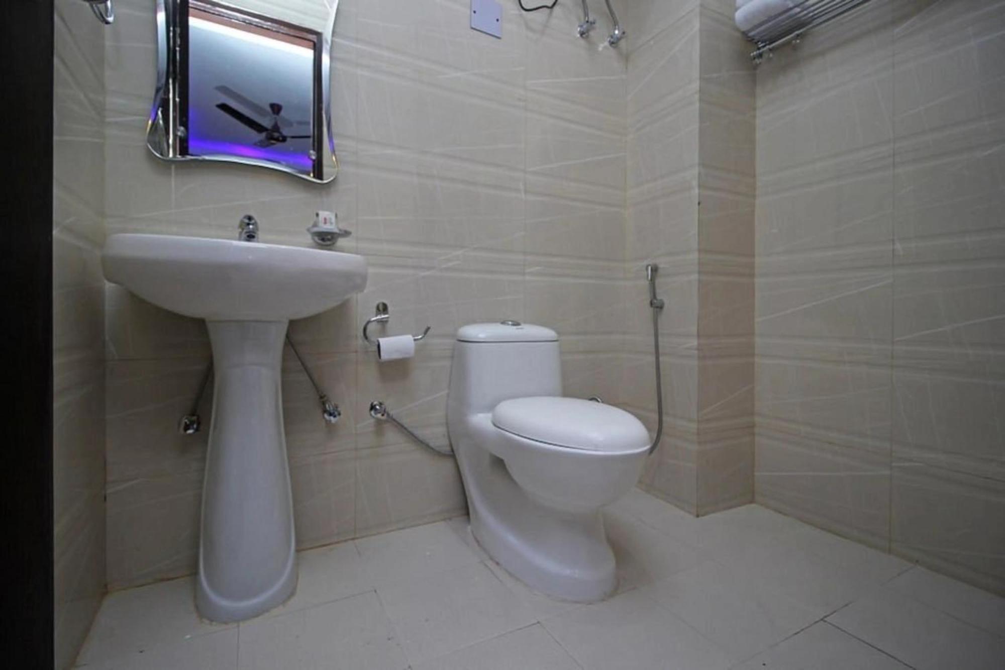 Airport Tourist Palace Hotel 3*