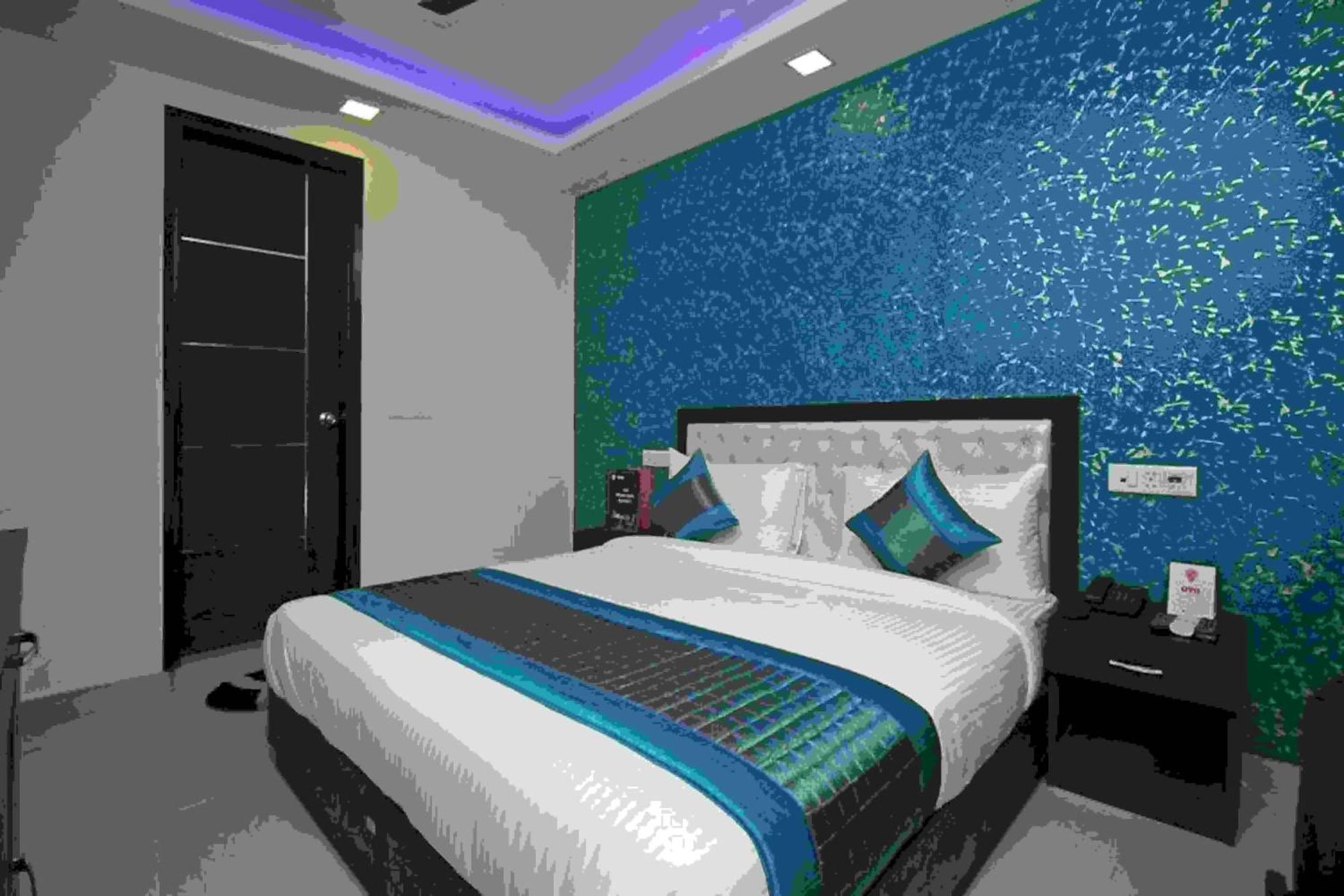 Airport Tourist Palace 3*