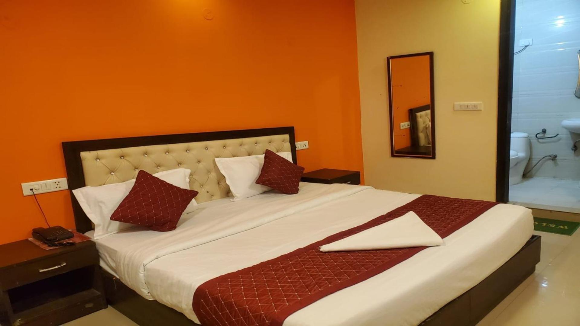 Airport Tourist Palace Hotel 3*