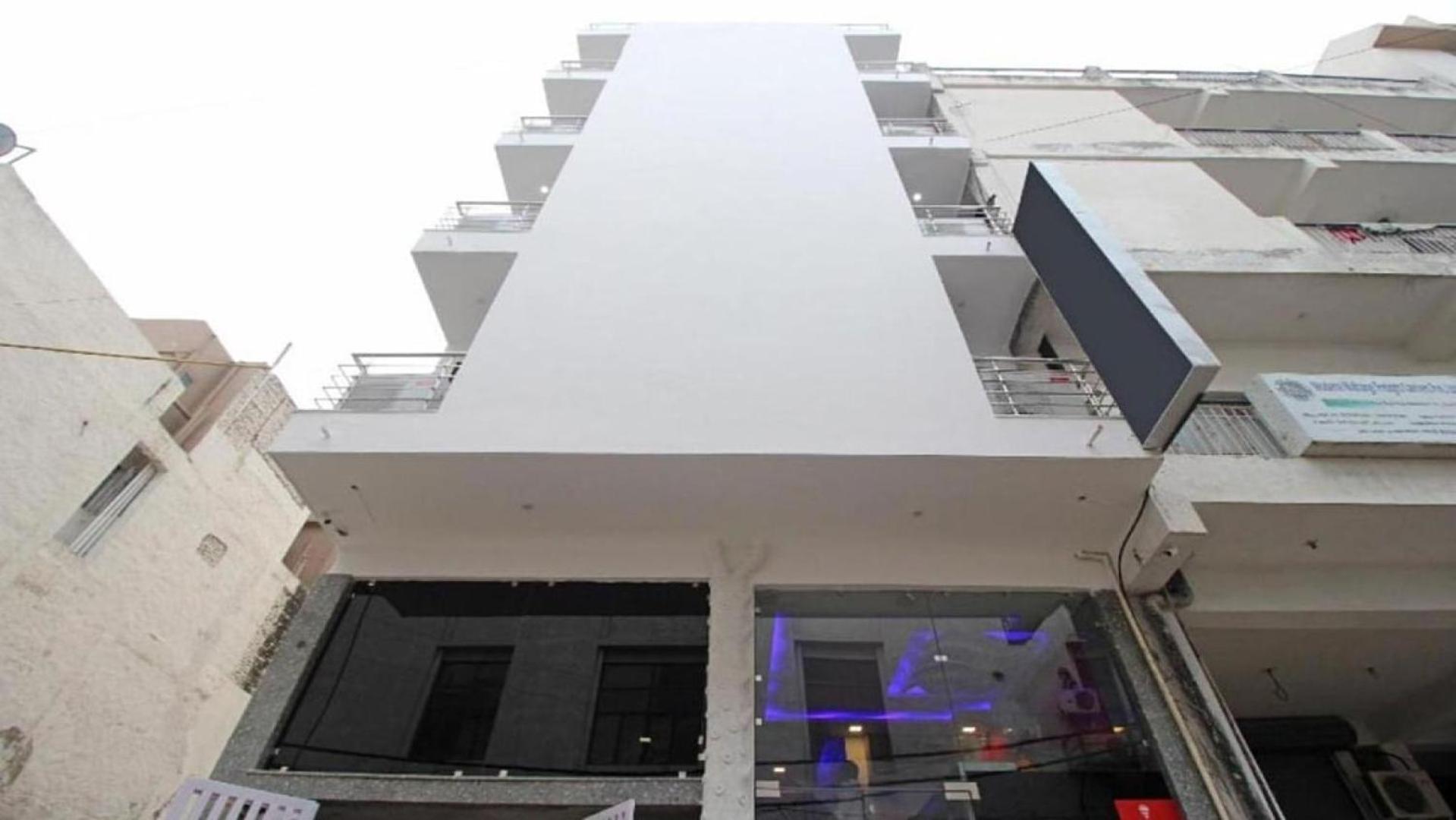 Airport Tourist Palace Hotel 3*