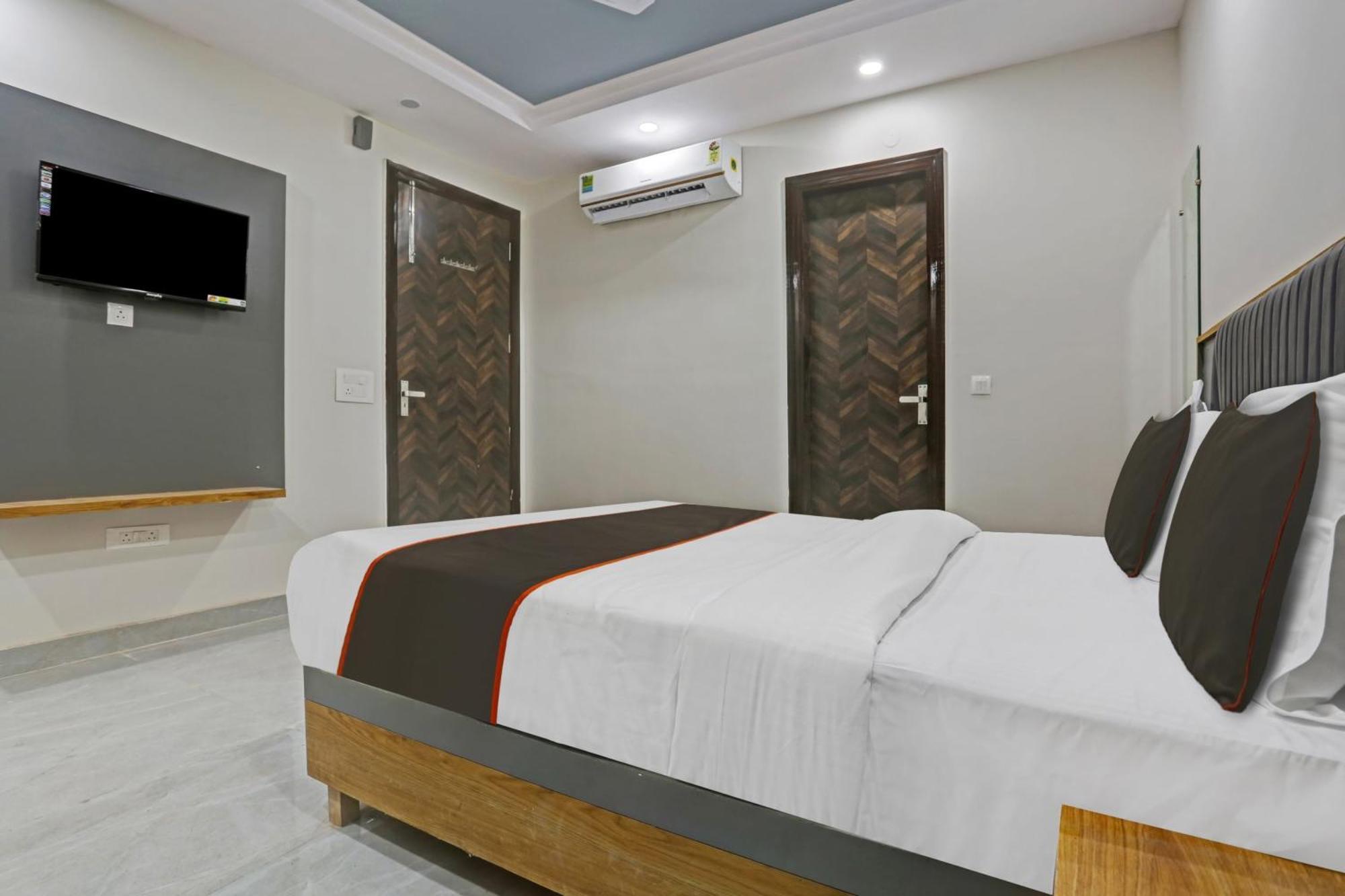 Townhouse Vip Grand Hotel
