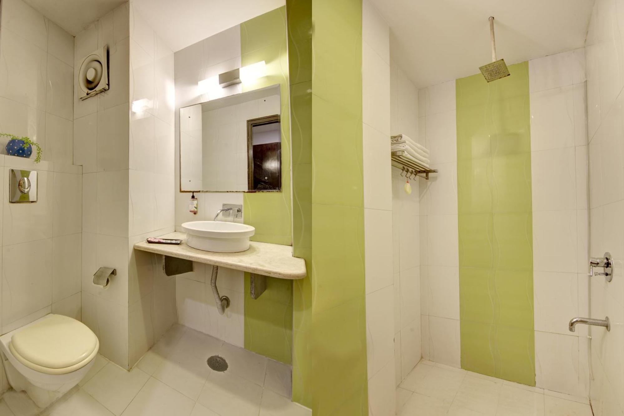 Venus Plaza 4* New Delhi