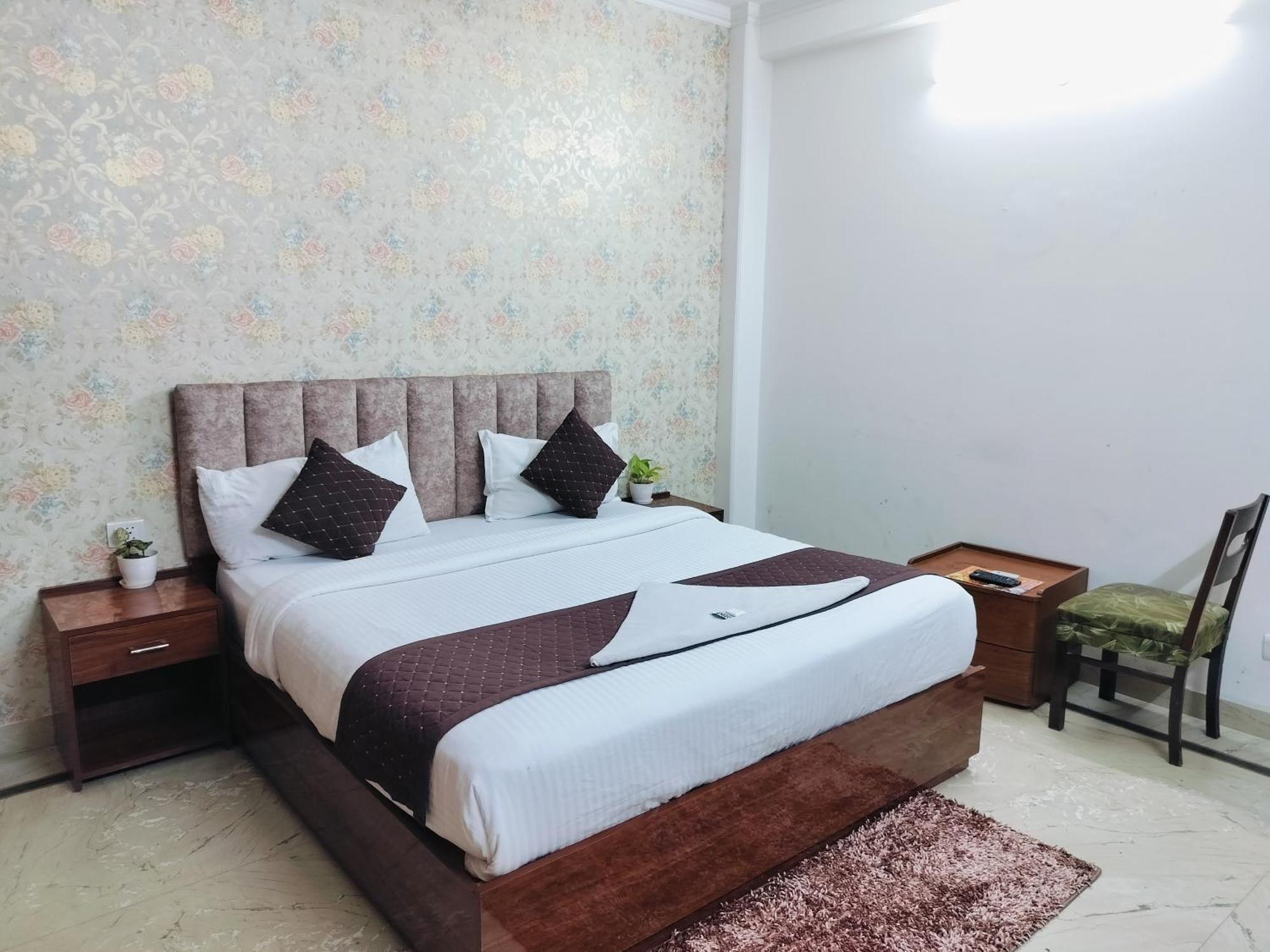 Soft Petal Residency Near Delhi International Airport Nova Deli