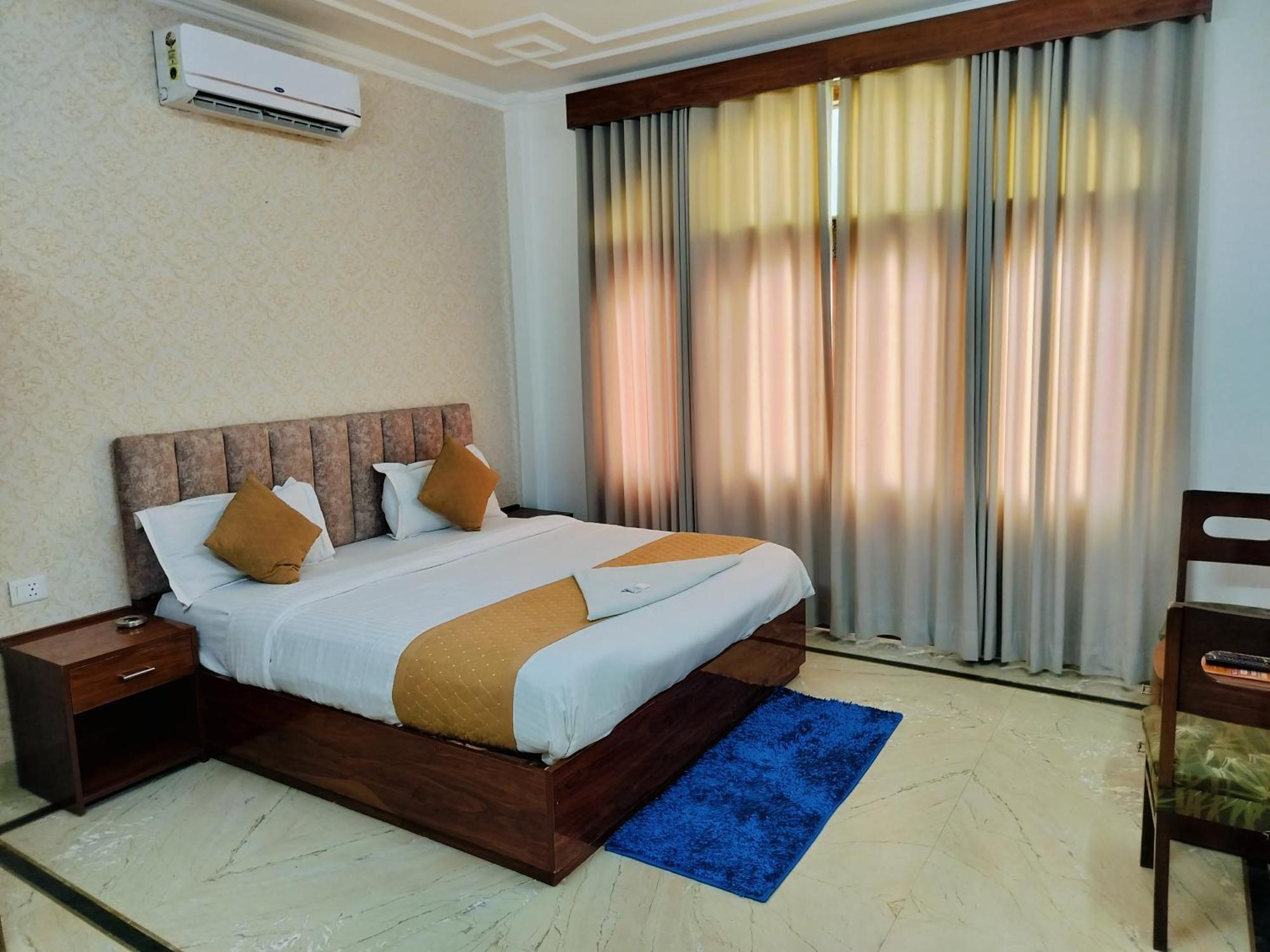 Hotel Soft Petal Residency Near Delhi International Airport Nova Deli
