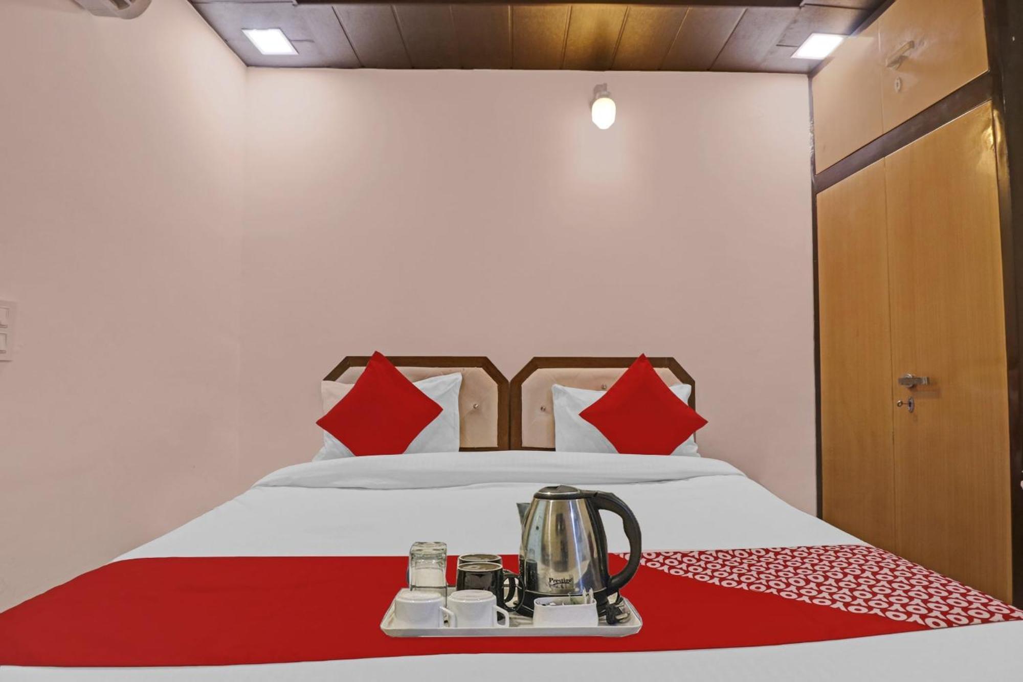 Oyo 90274 Hotel Knight Inn 3*