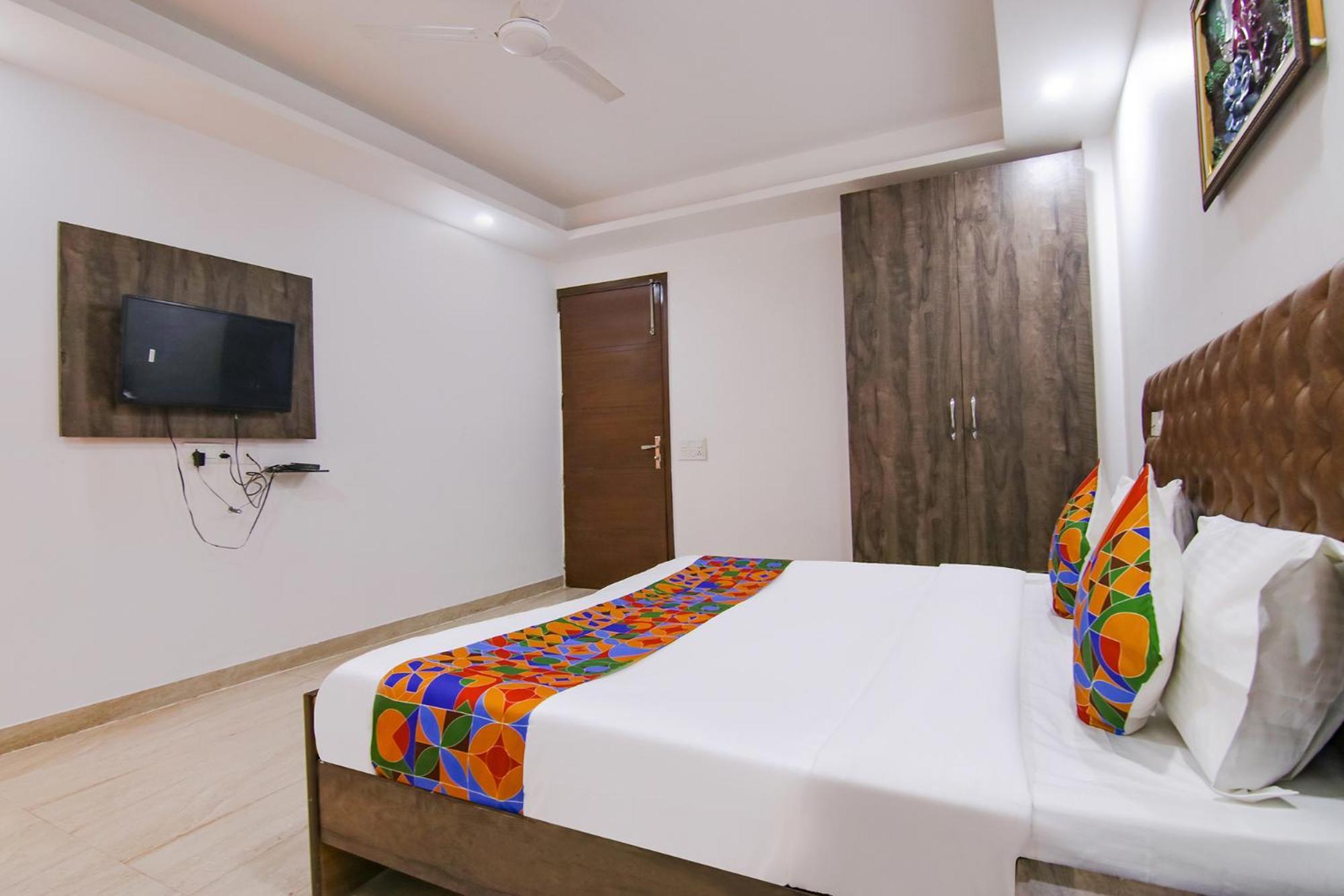 Fabexpress The Premium Guest house 3*