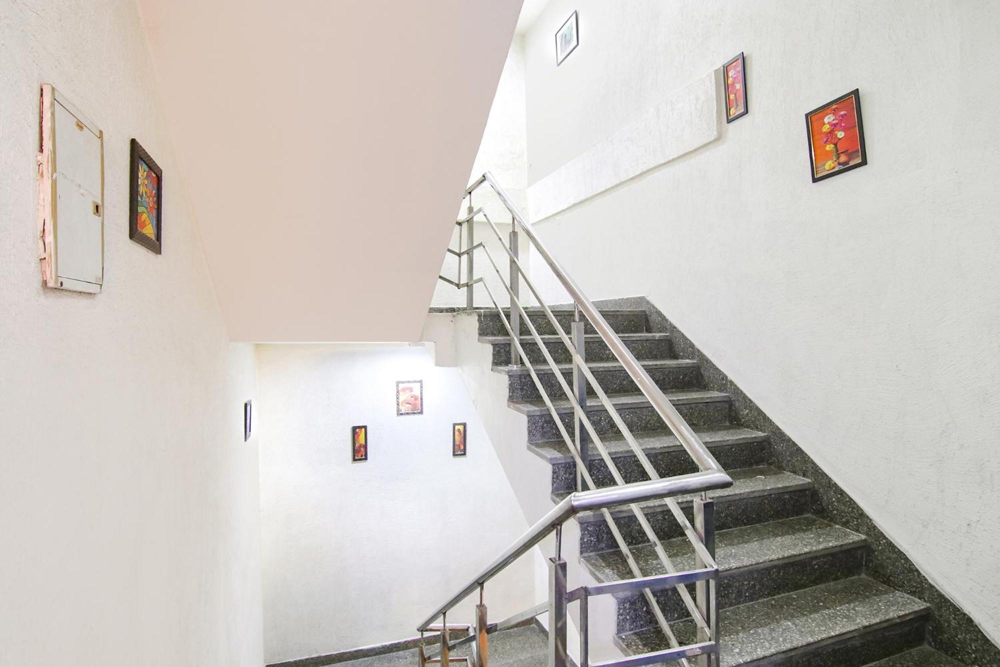 Fabexpress The Premium Guest house Delhi (National Capital Territory of India)
