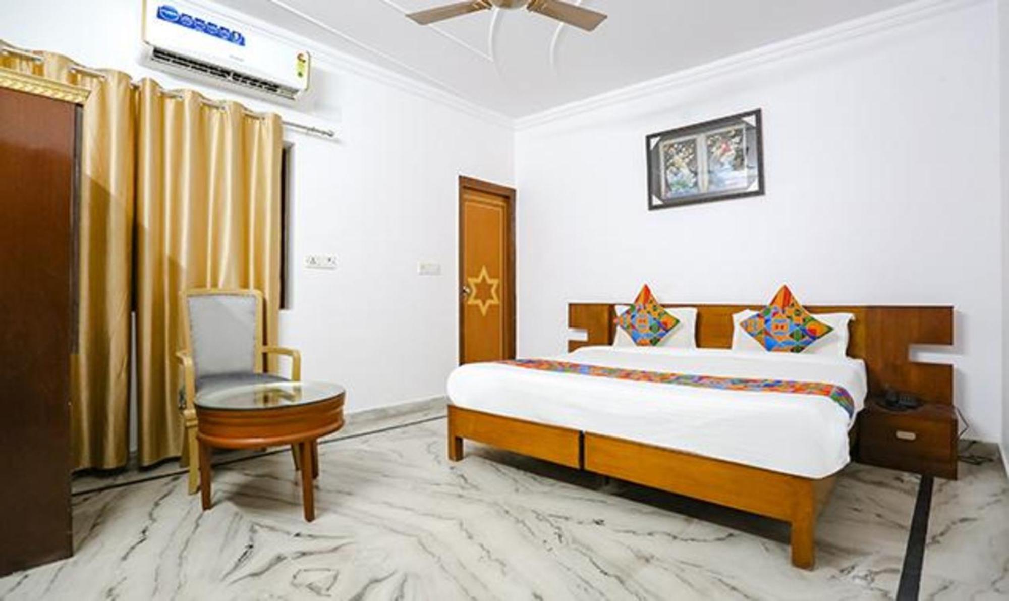 Fabexpress Premium Near Yashobhoomi Hotel 3*