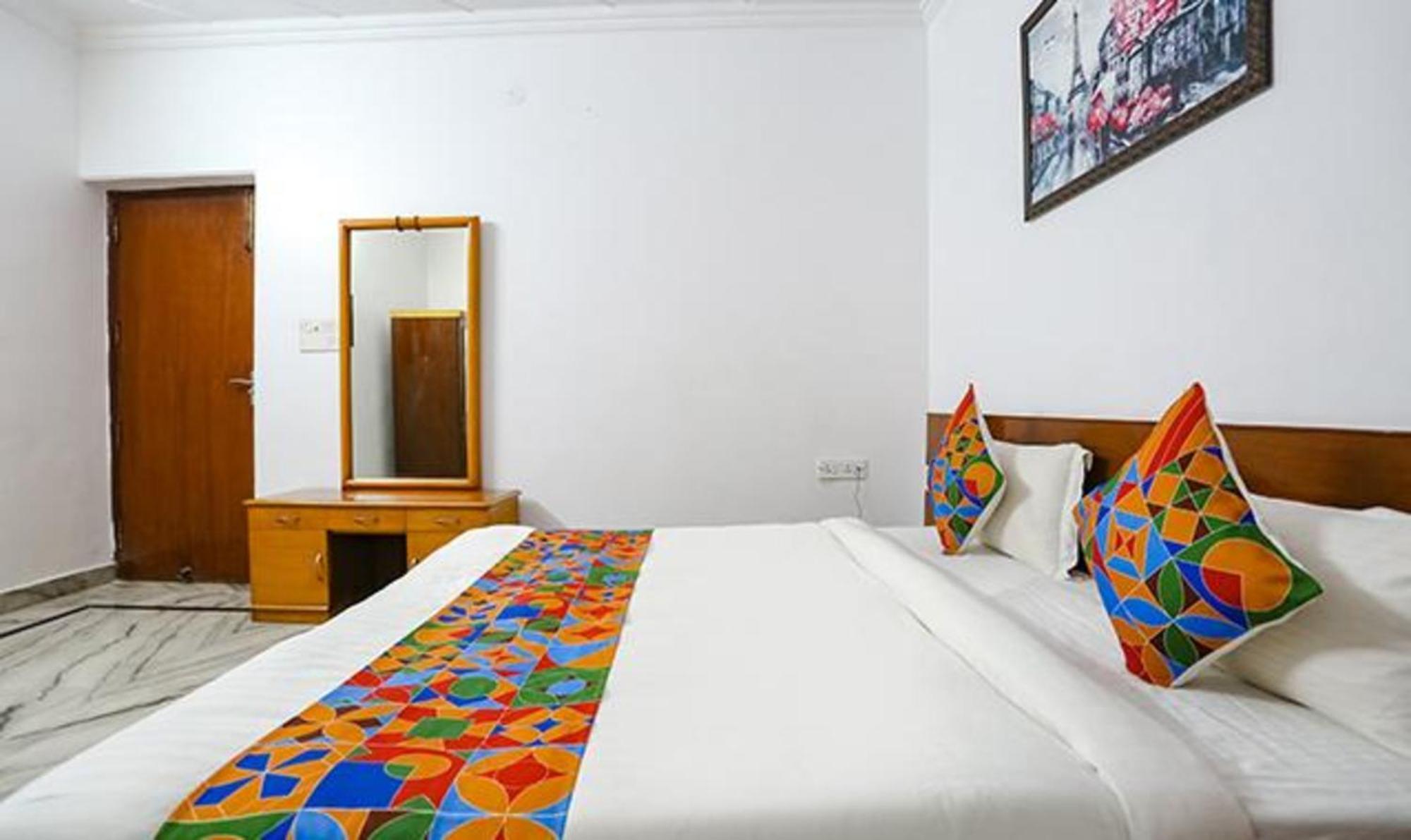 Fabexpress Premium Near Yashobhoomi Delhi (National Capital Territory of India)