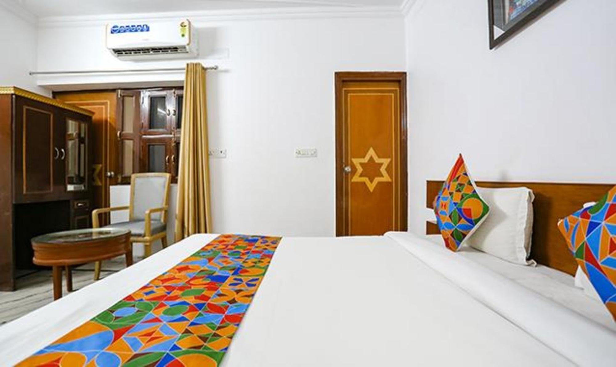 Hotel Fabexpress Premium Near Yashobhoomi 3*