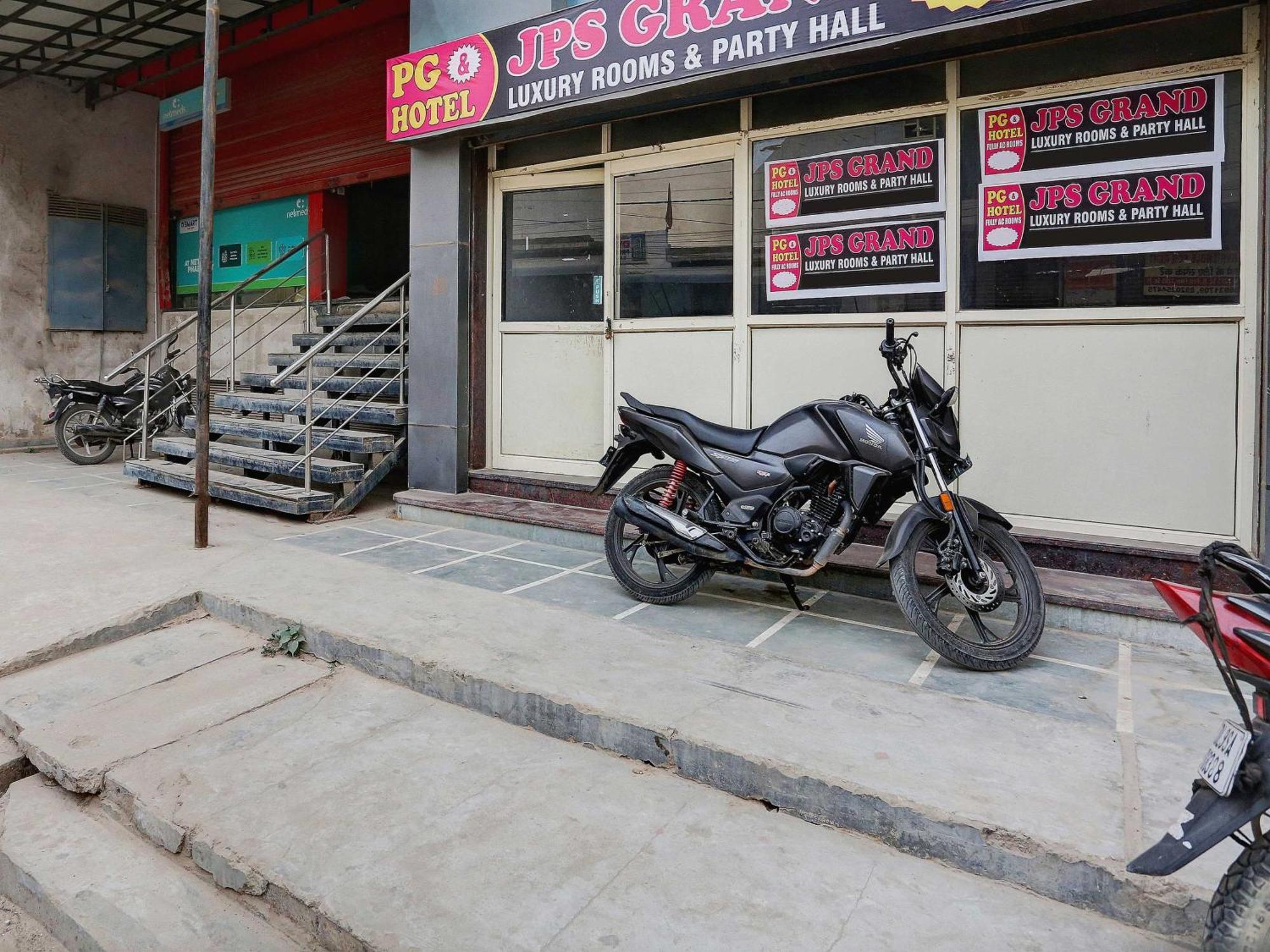 O Dwarka Mor Metro 4* Delhi (National Capital Territory of India)