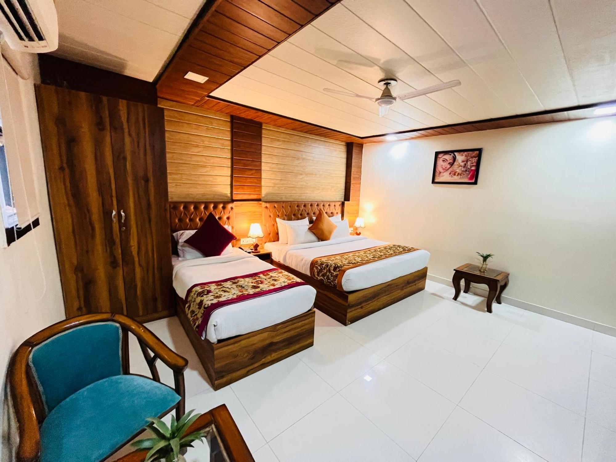 Airport Nysha Palace Hotel New Delhi