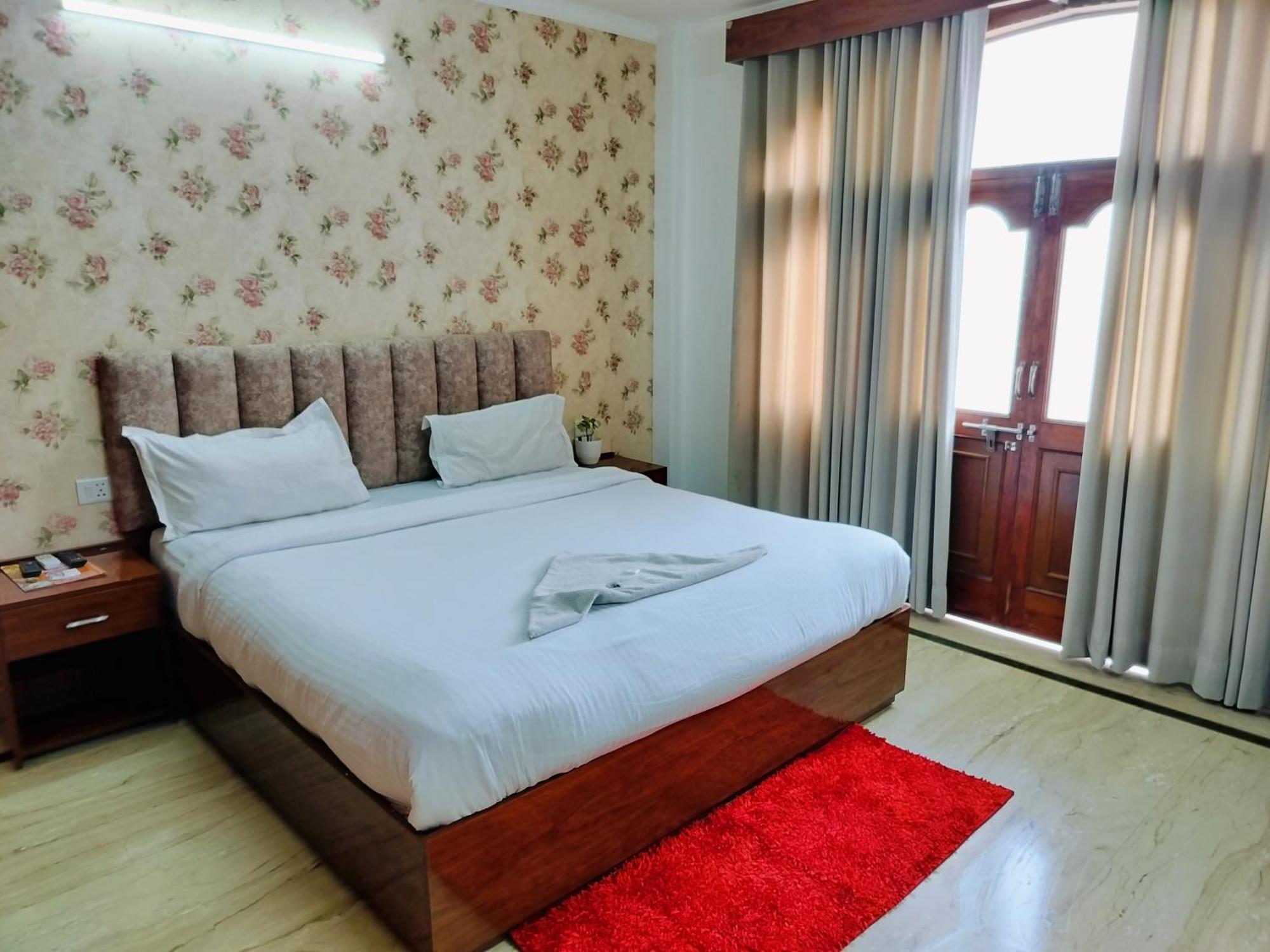 Soft Petal Residency Near Delhi International Airport