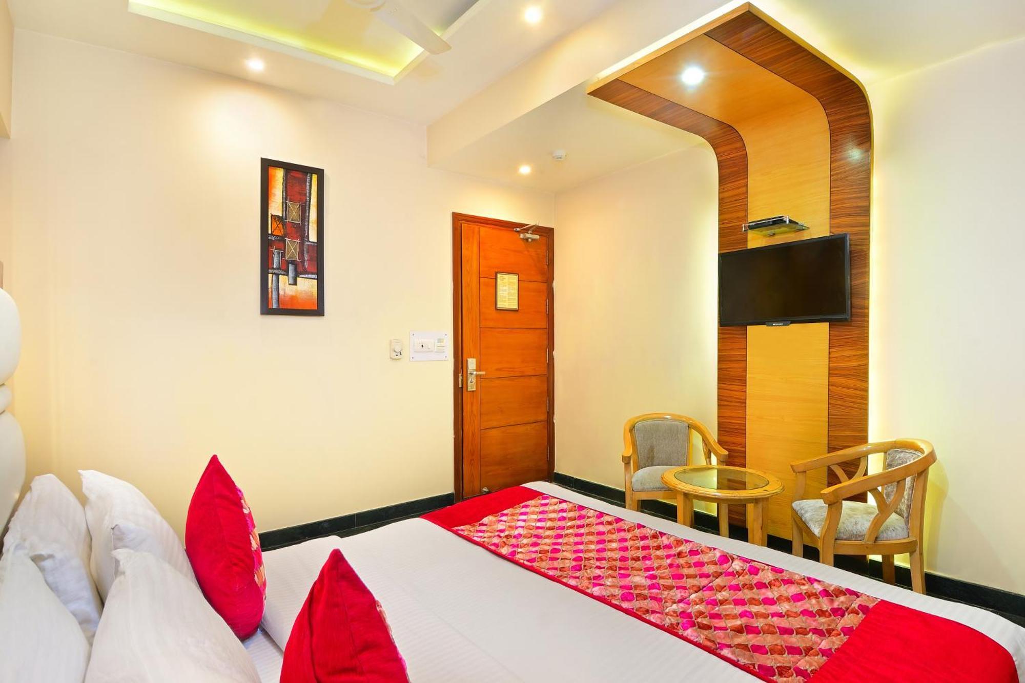 Hari Piorko Grand - 2 Min From New Railway Station 4*
