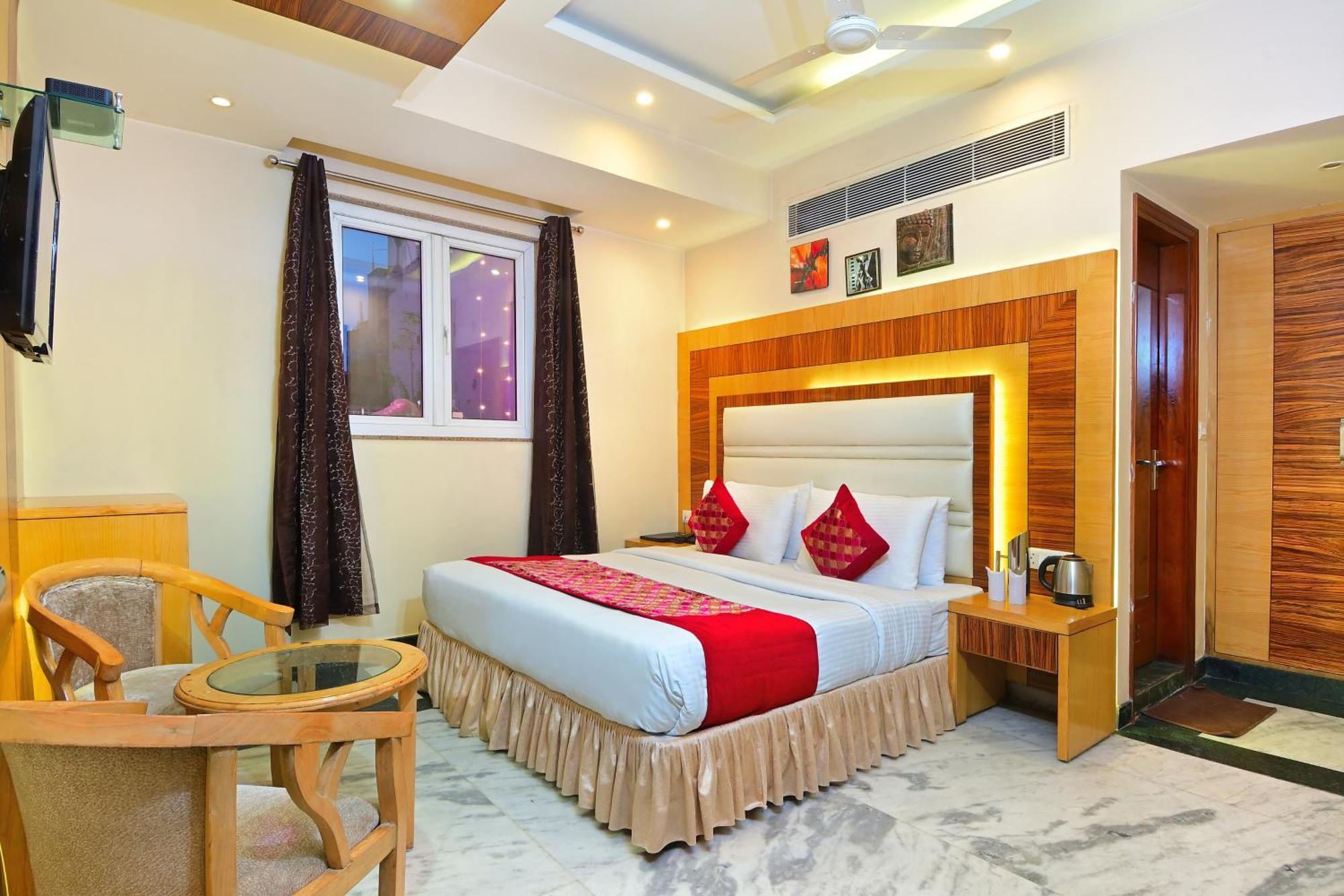 Hari Piorko Grand - 2 Min From New Railway Station