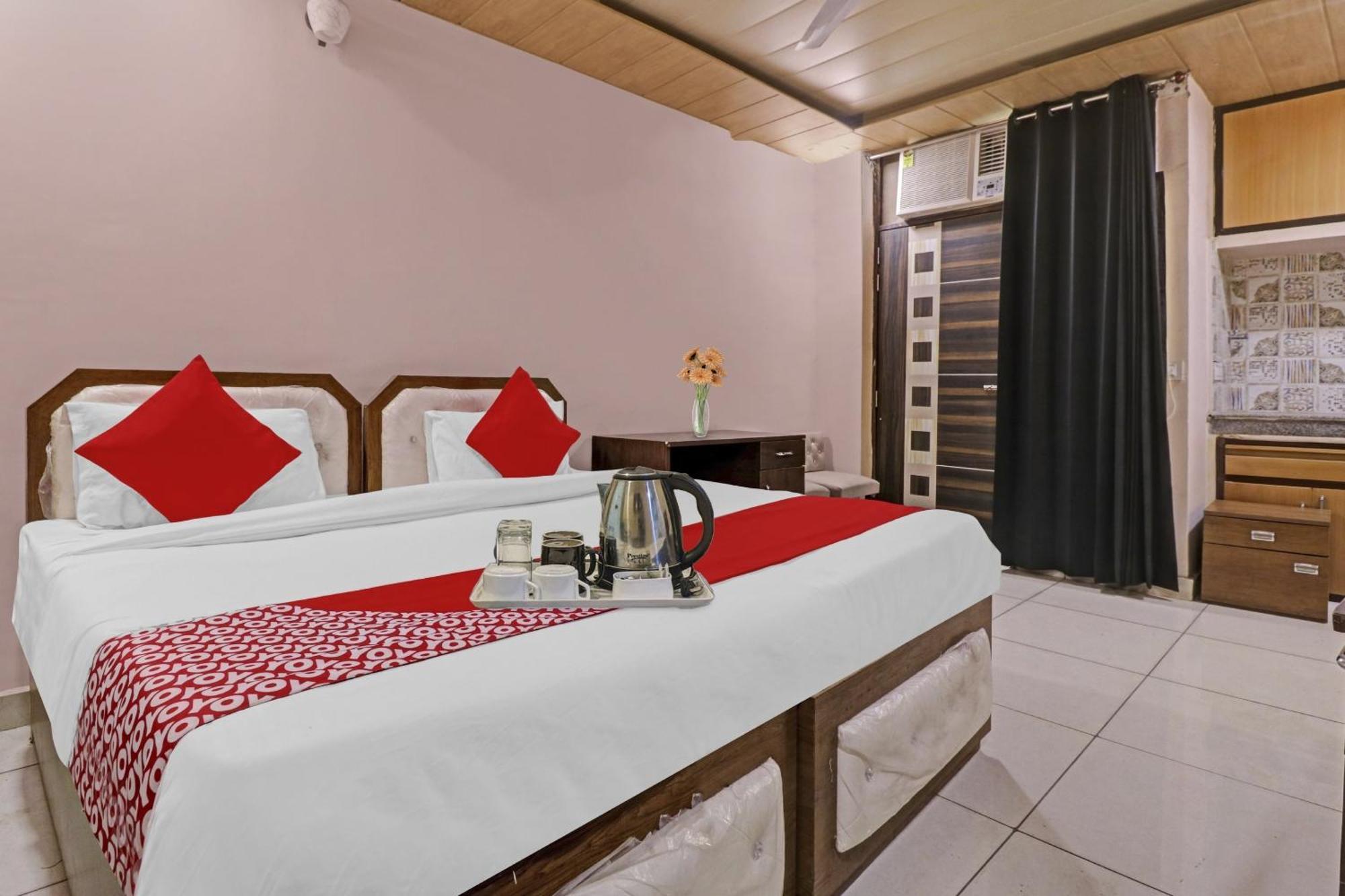 Oyo 90274 Hotel Knight Inn Hotel New Delhi