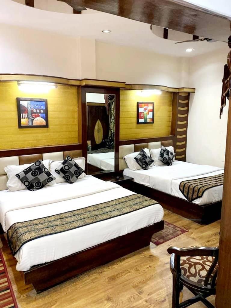 Hotel R Deluxe - Railway Station New Delhi