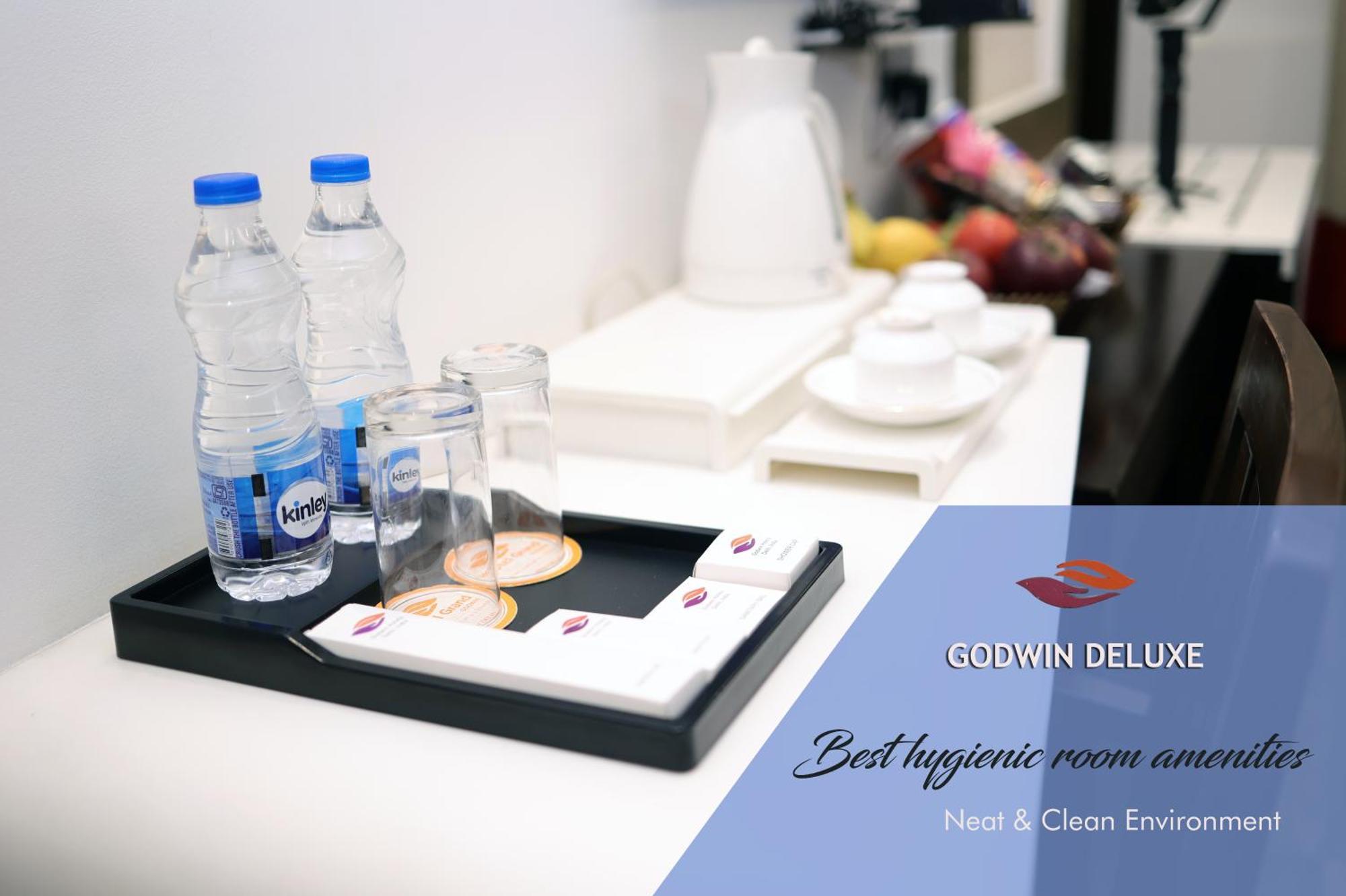 Hotel Grand Godwin - Complimentary Airport Pickup -near Ndls Railway Stn 4*