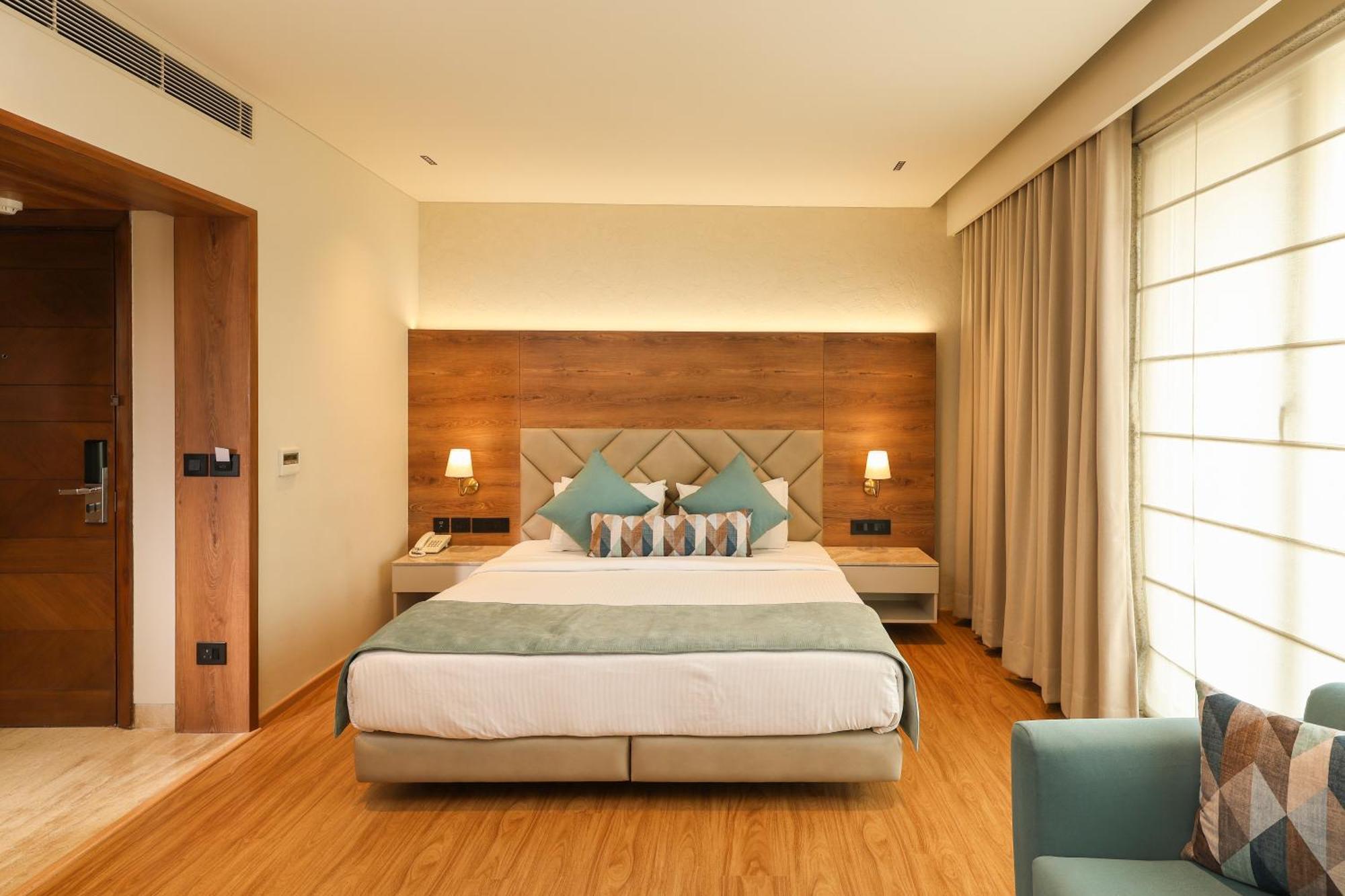 Indus Biznotel New Delhi