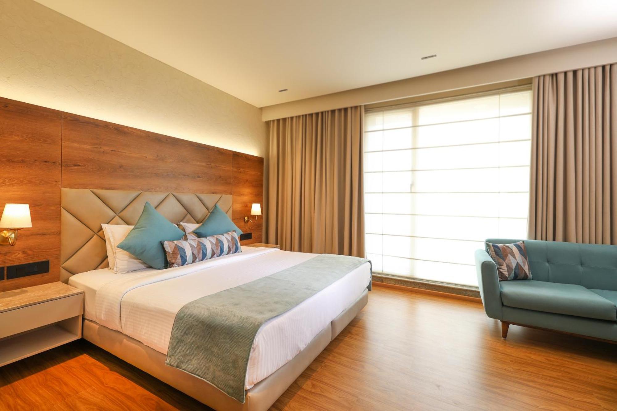 Indus Biznotel New Delhi