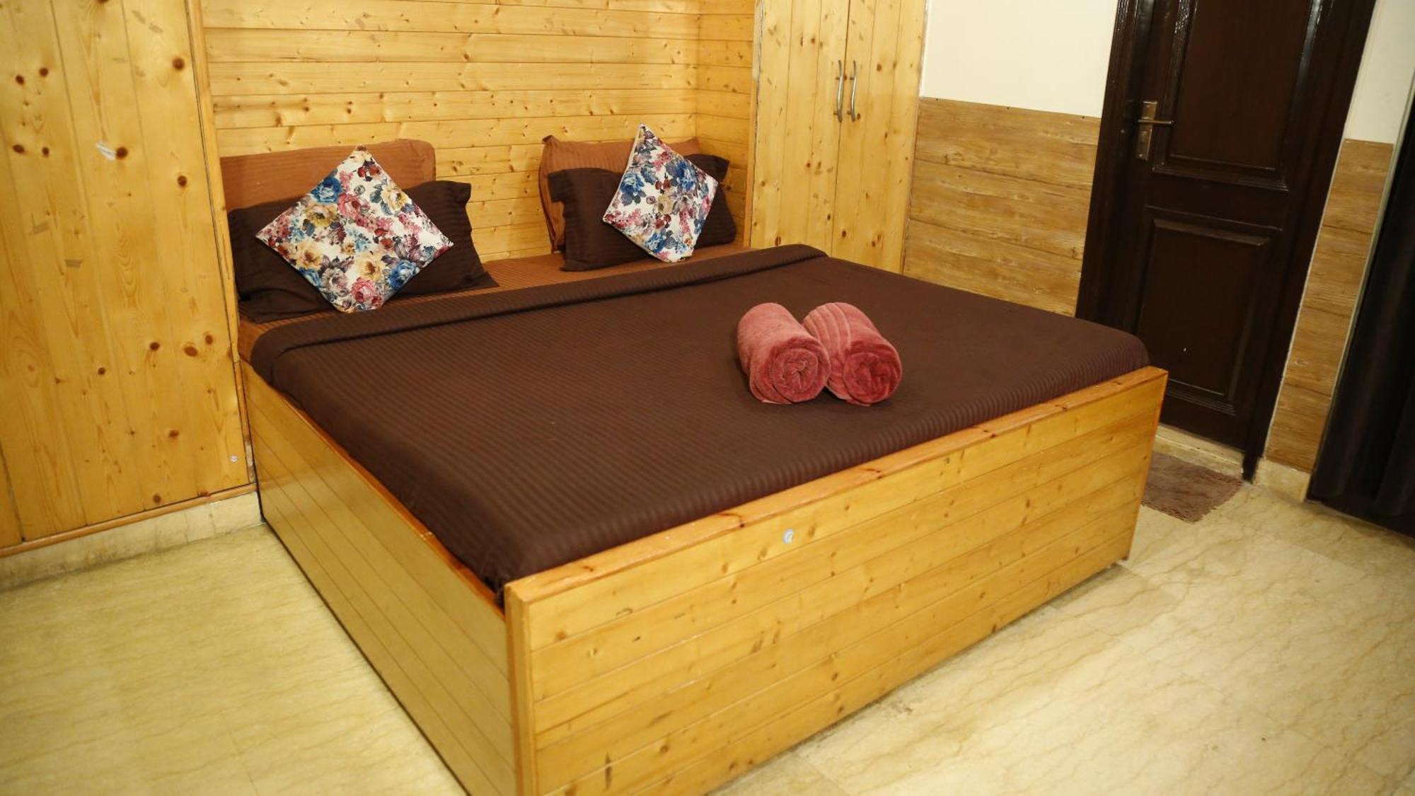 Apartment In Airb&b - Divine Service *