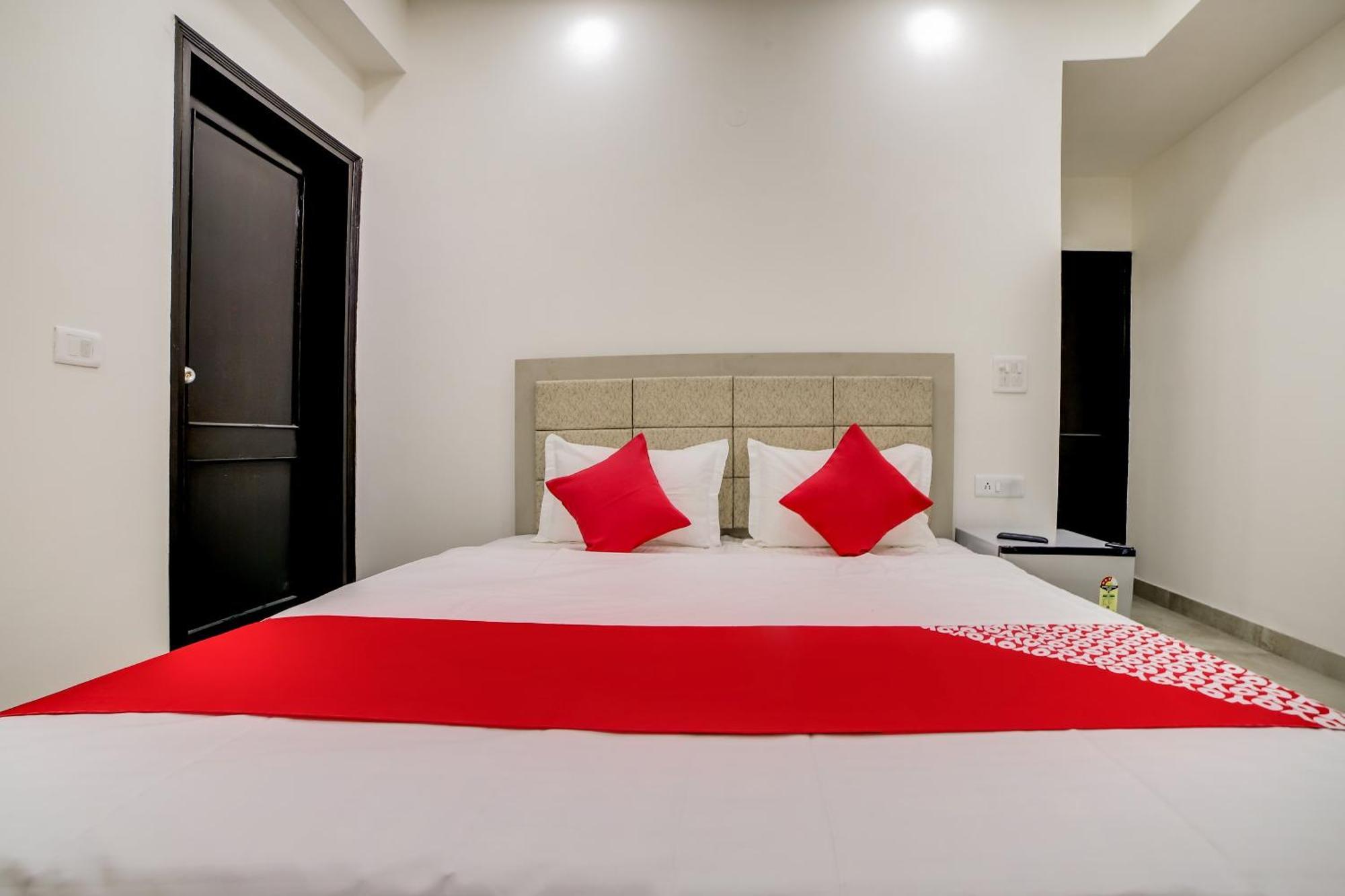 Oyo Bhera Residency Near Peera Garhi Metro Station Hotel New Delhi
