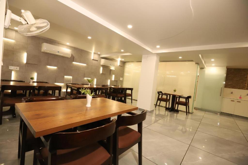 Ambica Palace Aiims - Couple Friendly Local Id Accepted 3* New Delhi