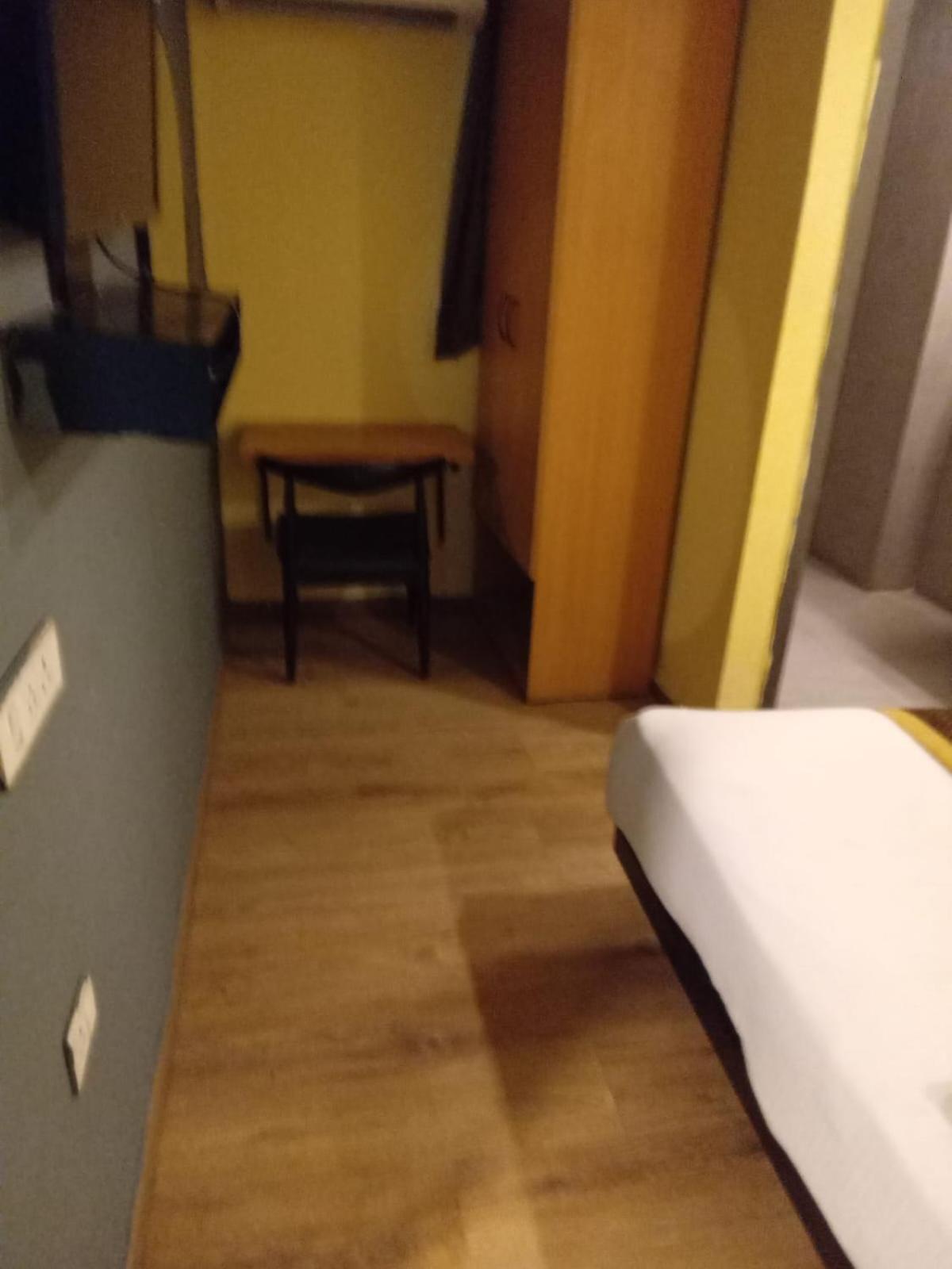 Hotel The Chaitanya Rohini Near Metro Station Sector 18 3*