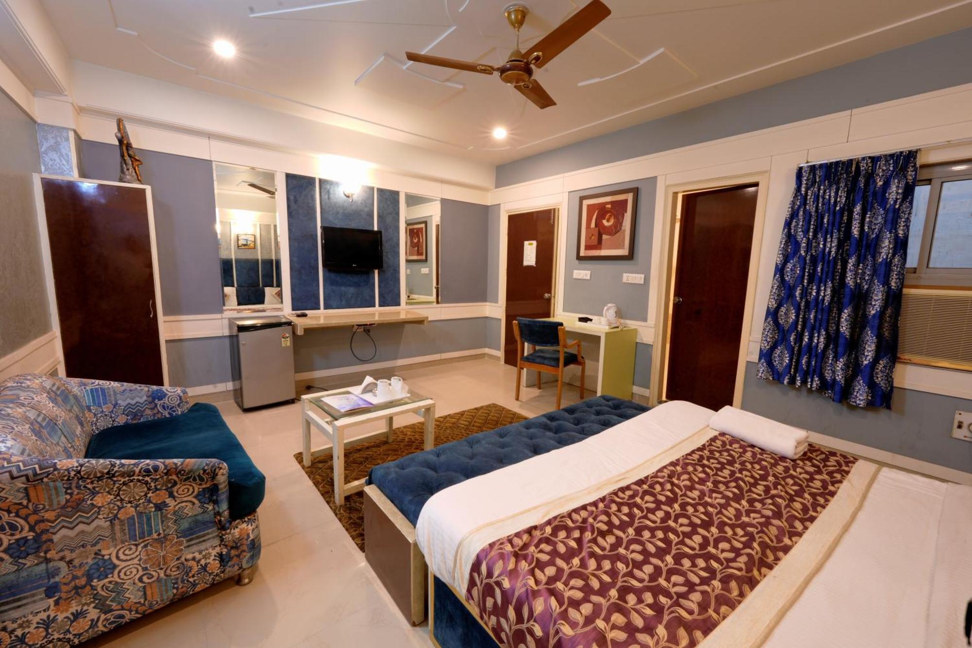 Opera New Hotel Delhi (National Capital Territory of India)