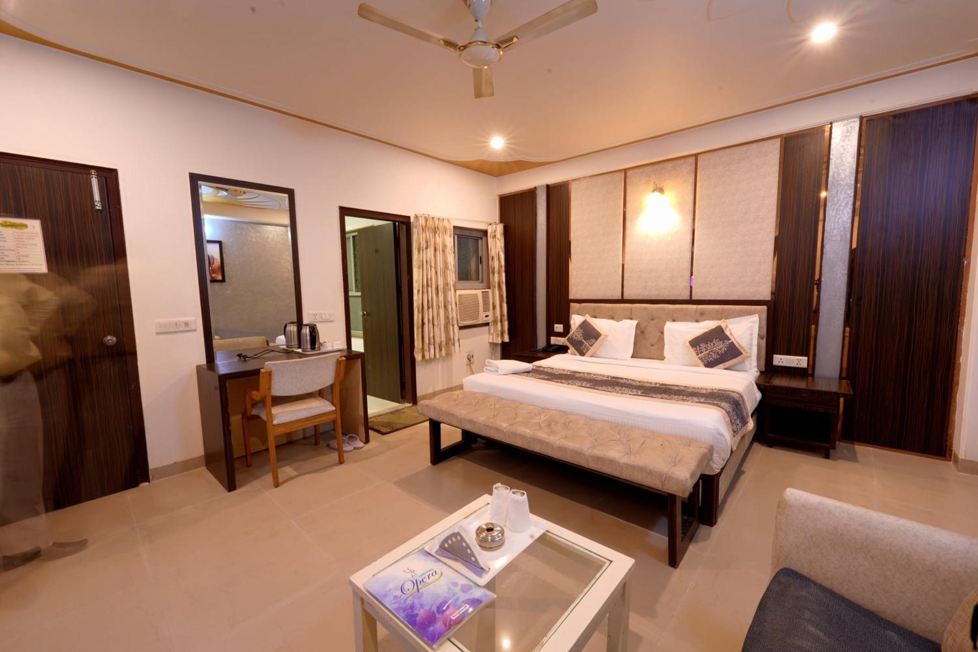 Opera New Hotel