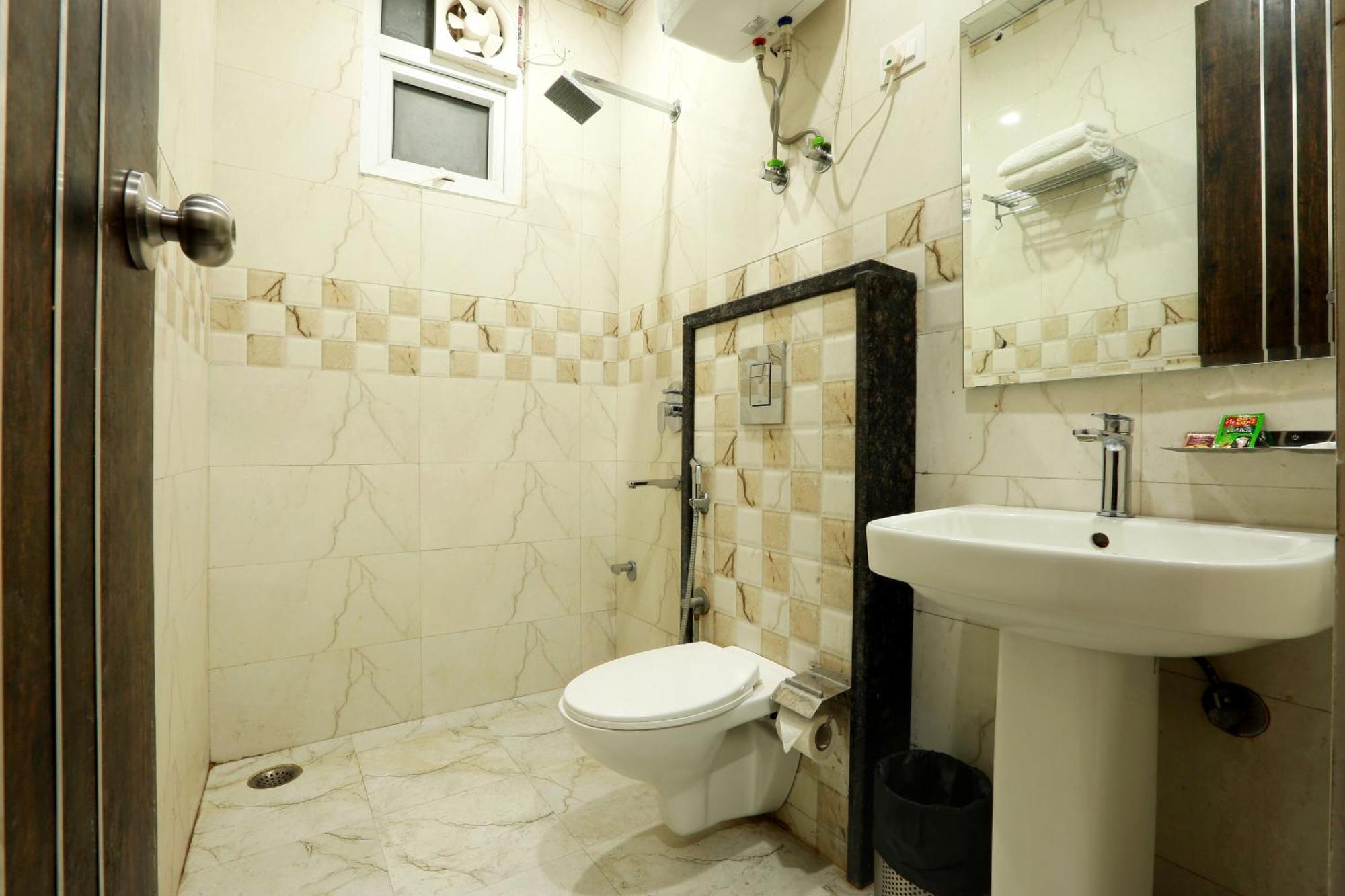 Airport Qualia Suites 3*
