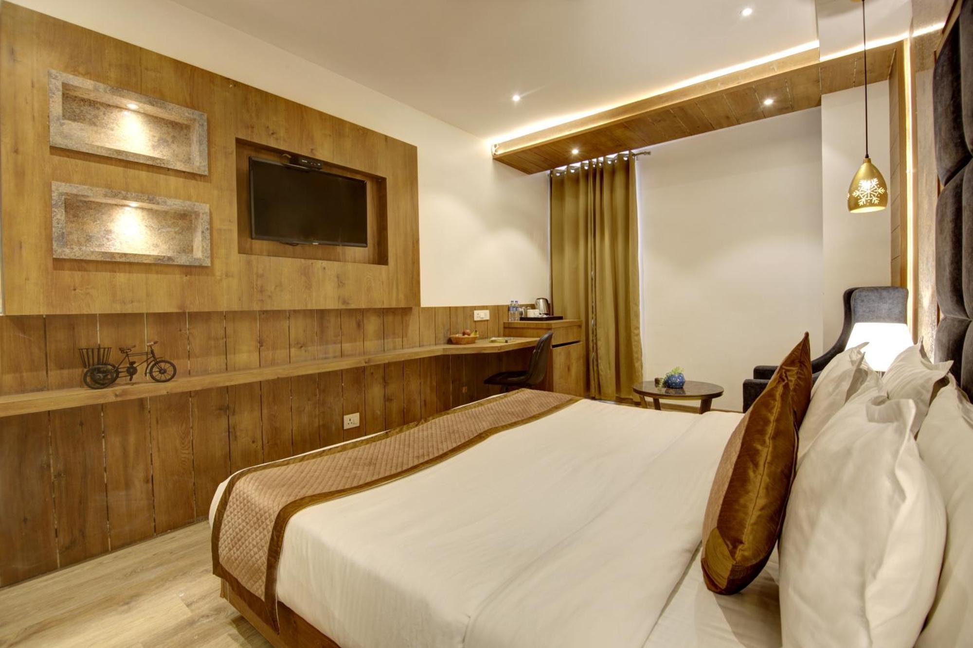 Town Grand Patel Nagar New Delhi
