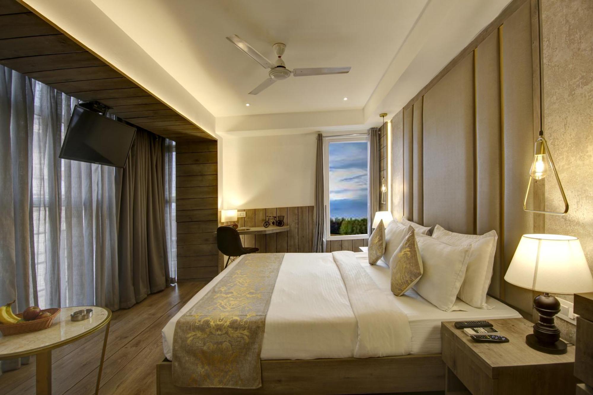 Town Grand Patel Nagar Hotel 3*