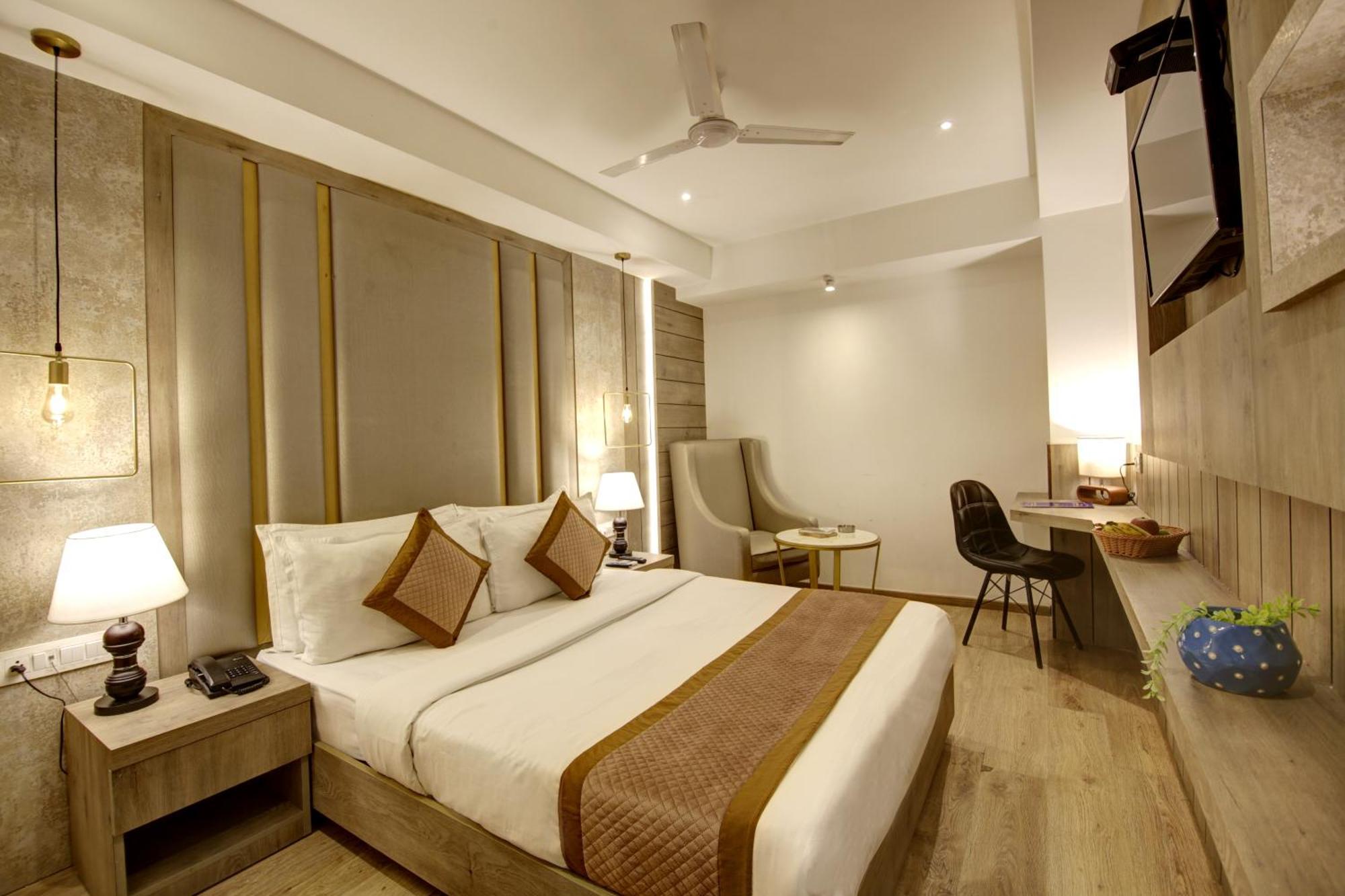 Town Pallace Patel Nagar New Hotel Delhi (National Capital Territory of India)