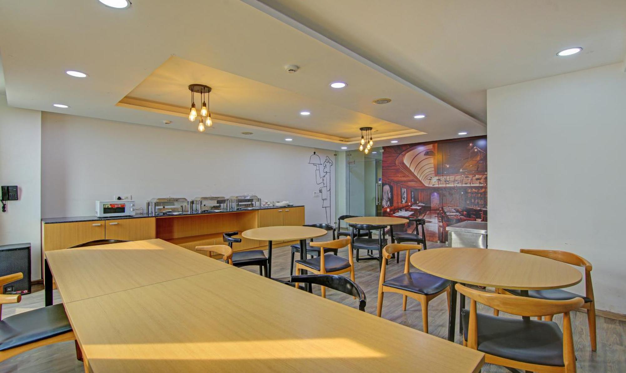 Hotel Town Pallace Patel Nagar New 3*