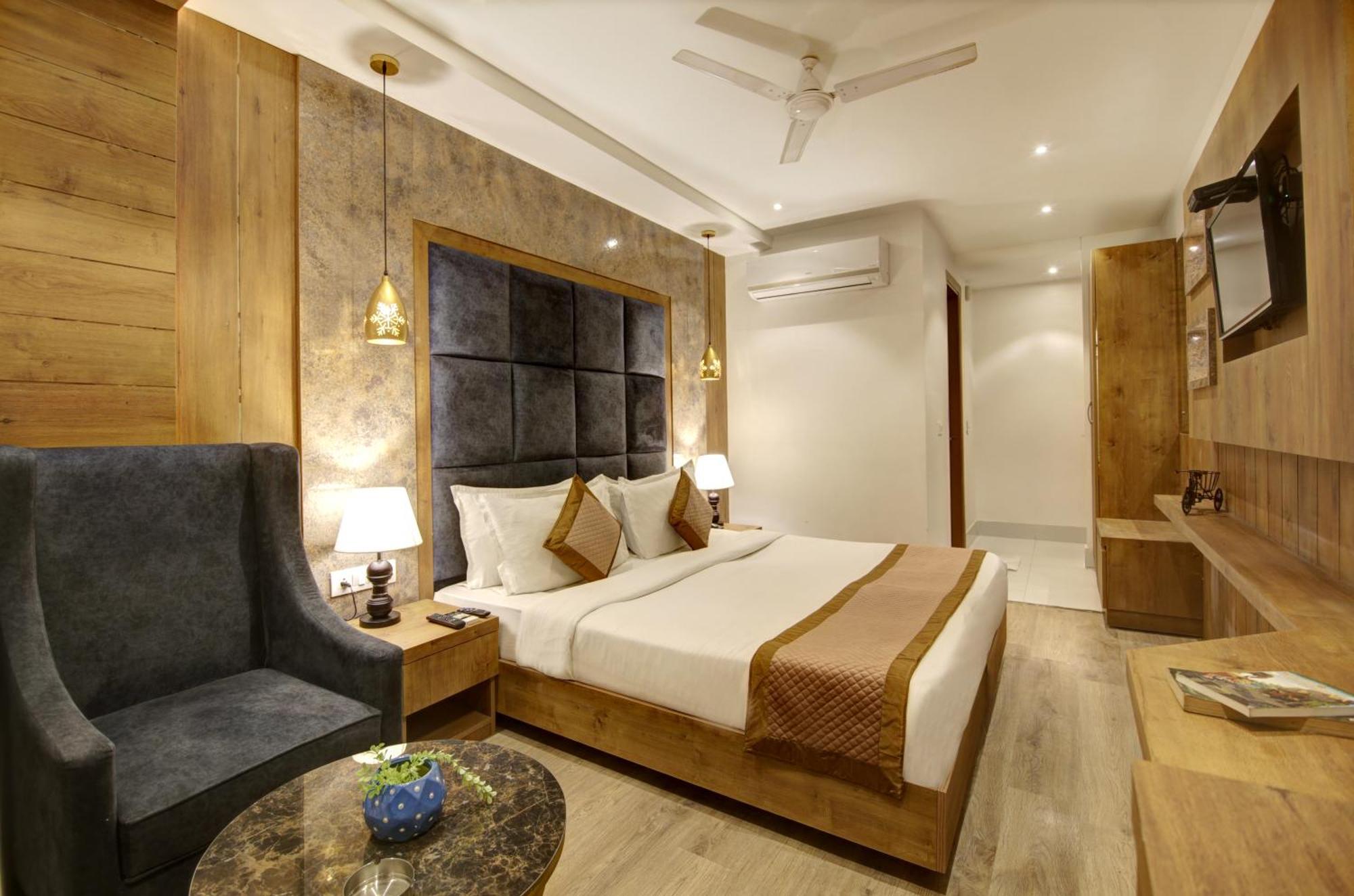 Town Pallace Patel Nagar New Delhi (National Capital Territory of India)