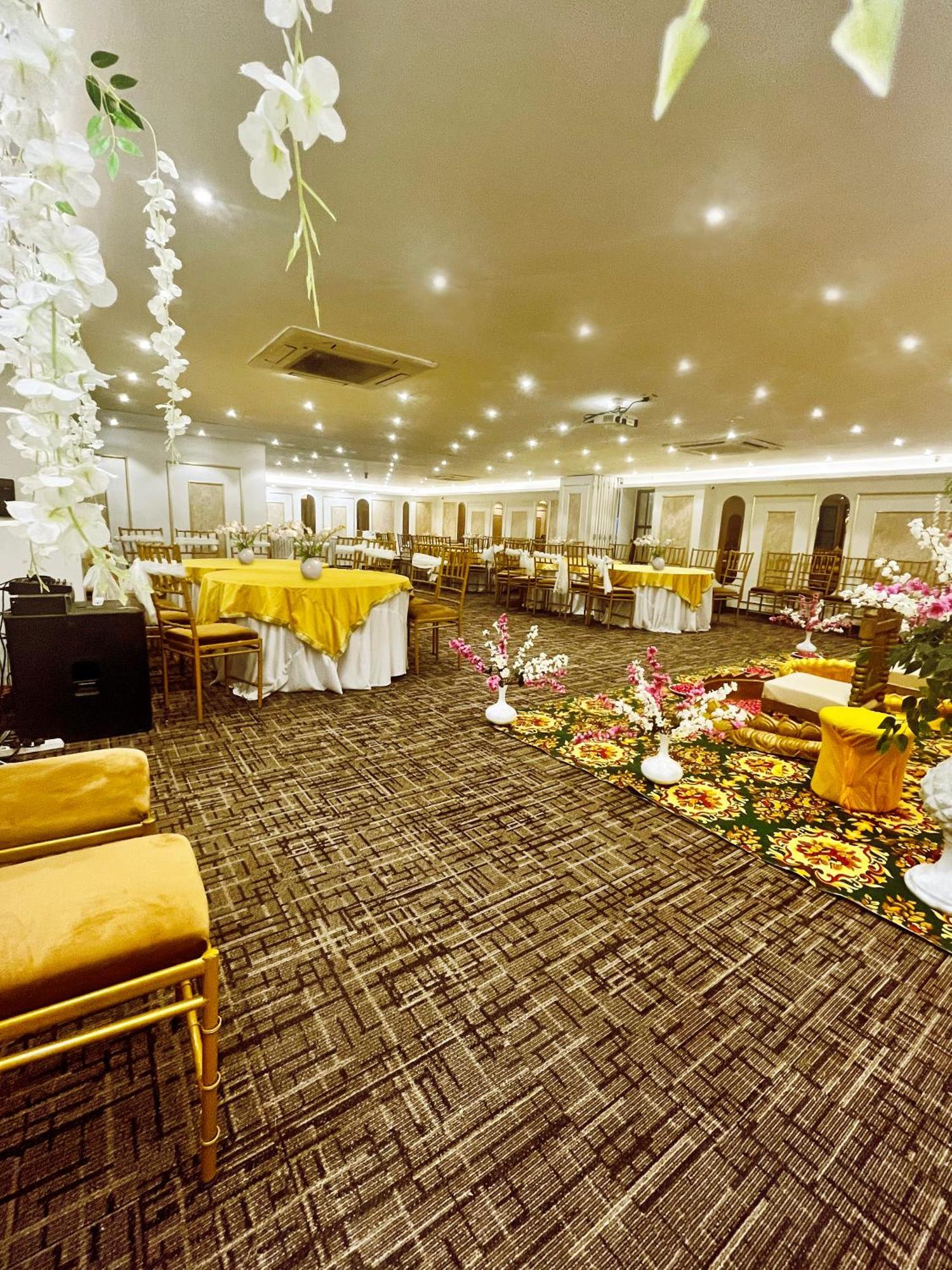 Town Pallace Patel Nagar New Hotel Delhi (National Capital Territory of India)