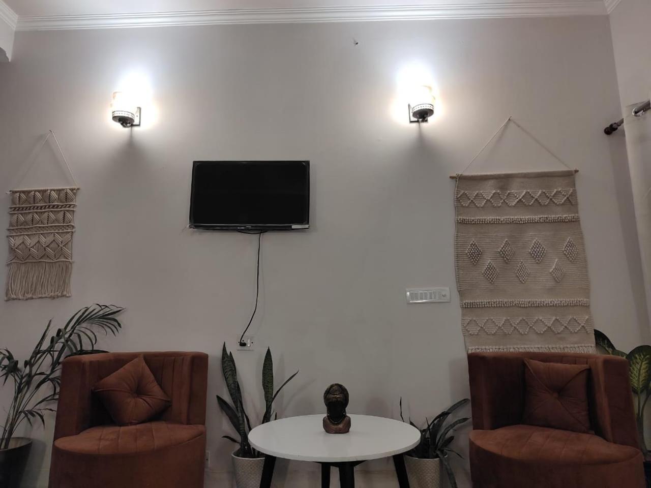 Hostel Atharva's Homestay, Nehru Enclave *