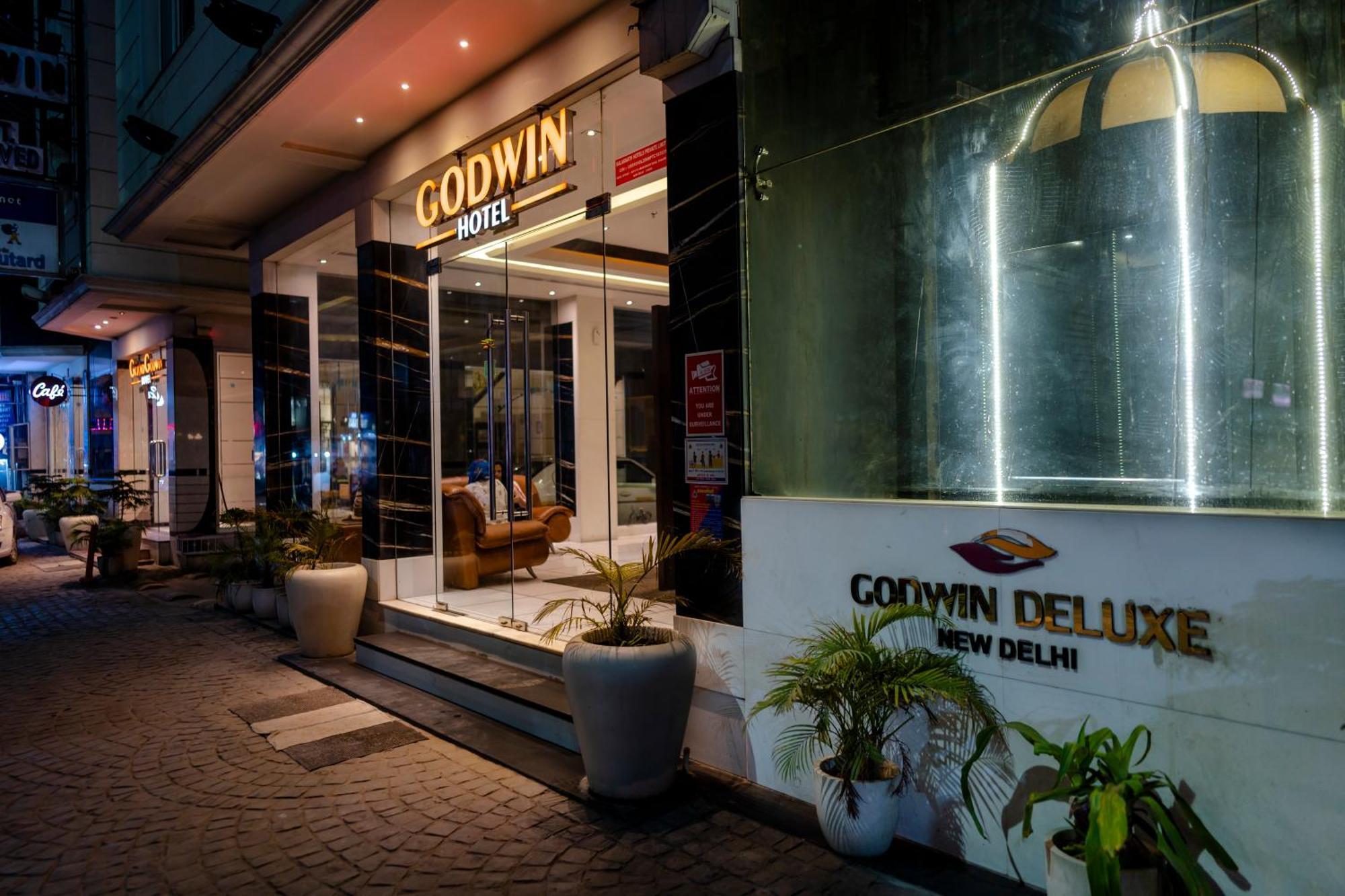 Hotel Godwin Deluxe -Free Airport Pickup -Traveller'S Choice Award Winner 2025 4*