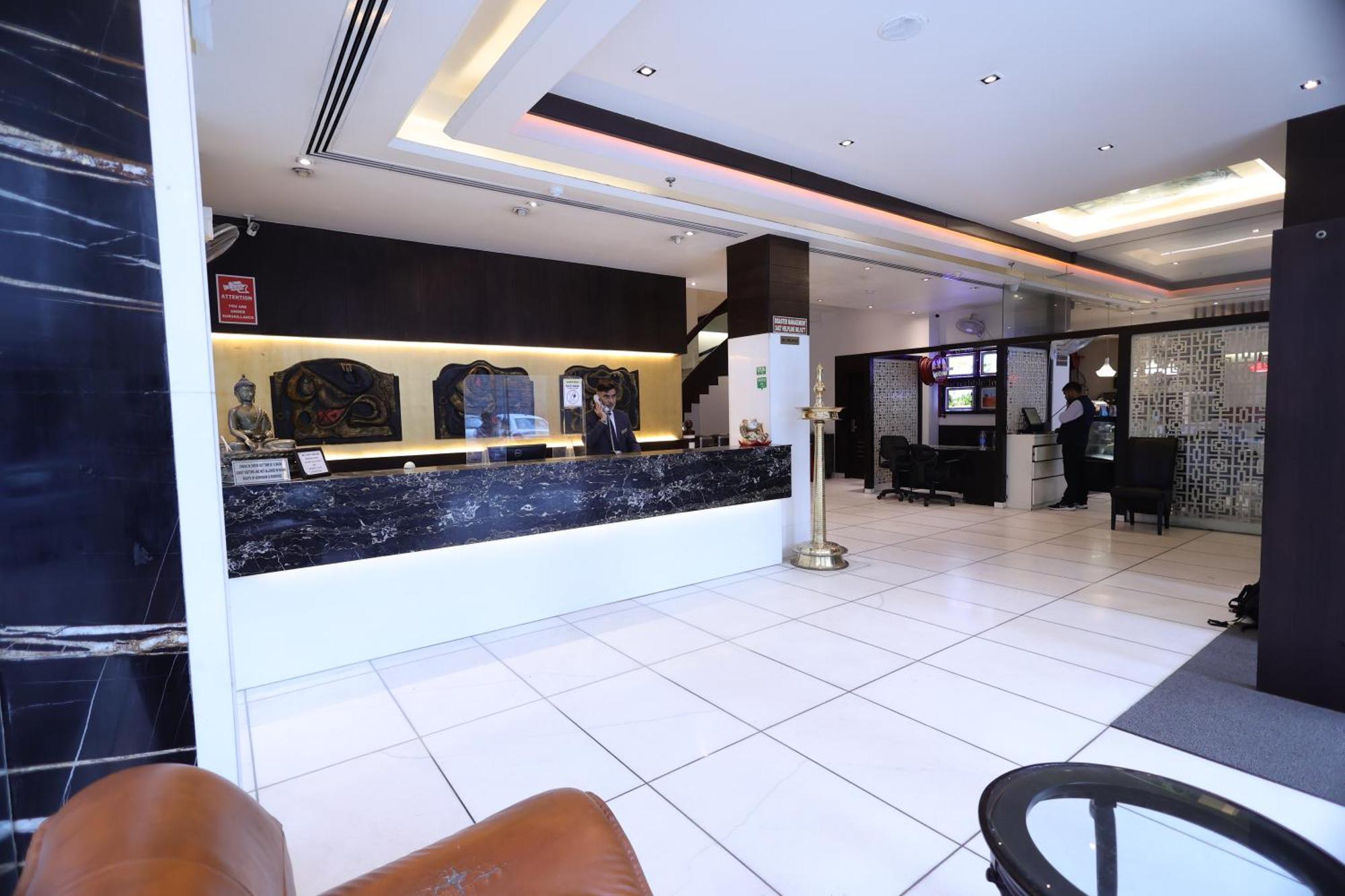 Hotel Godwin Deluxe -Free Airport Pickup -Traveller'S Choice Award Winner 2025 4* New Delhi