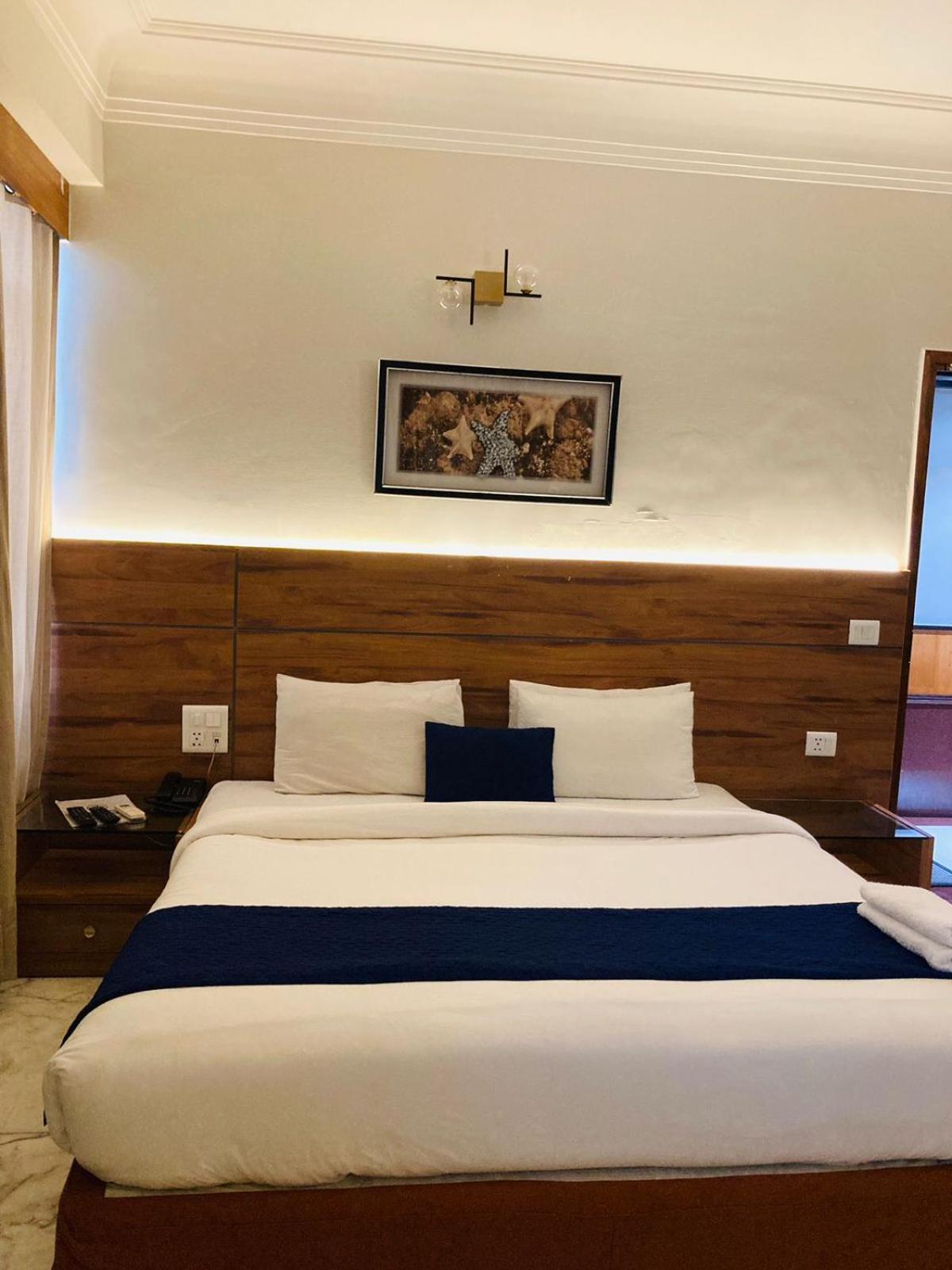 Hotel Aman Palace New Delhi