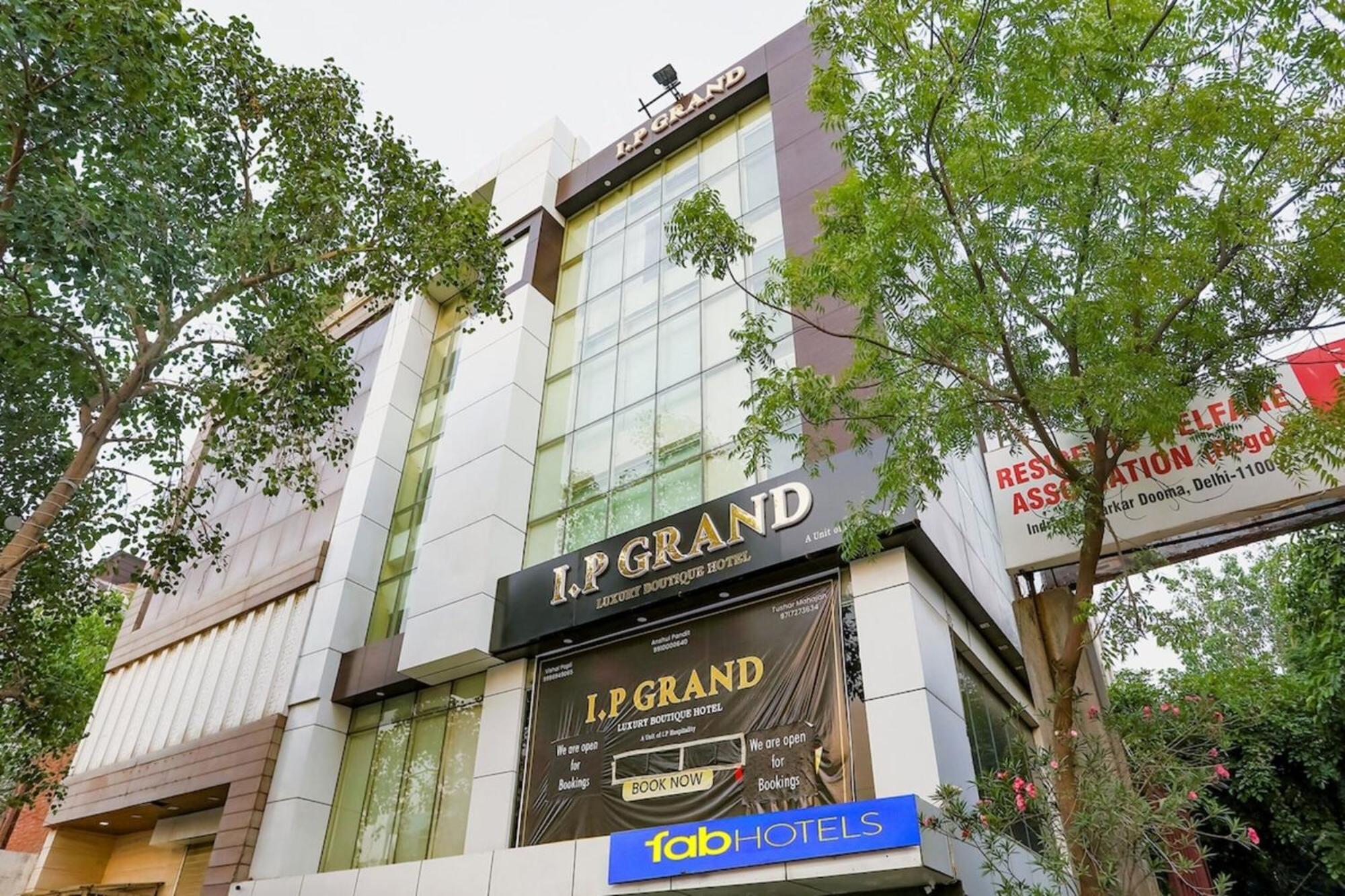 Fabhotel Grand Hotel