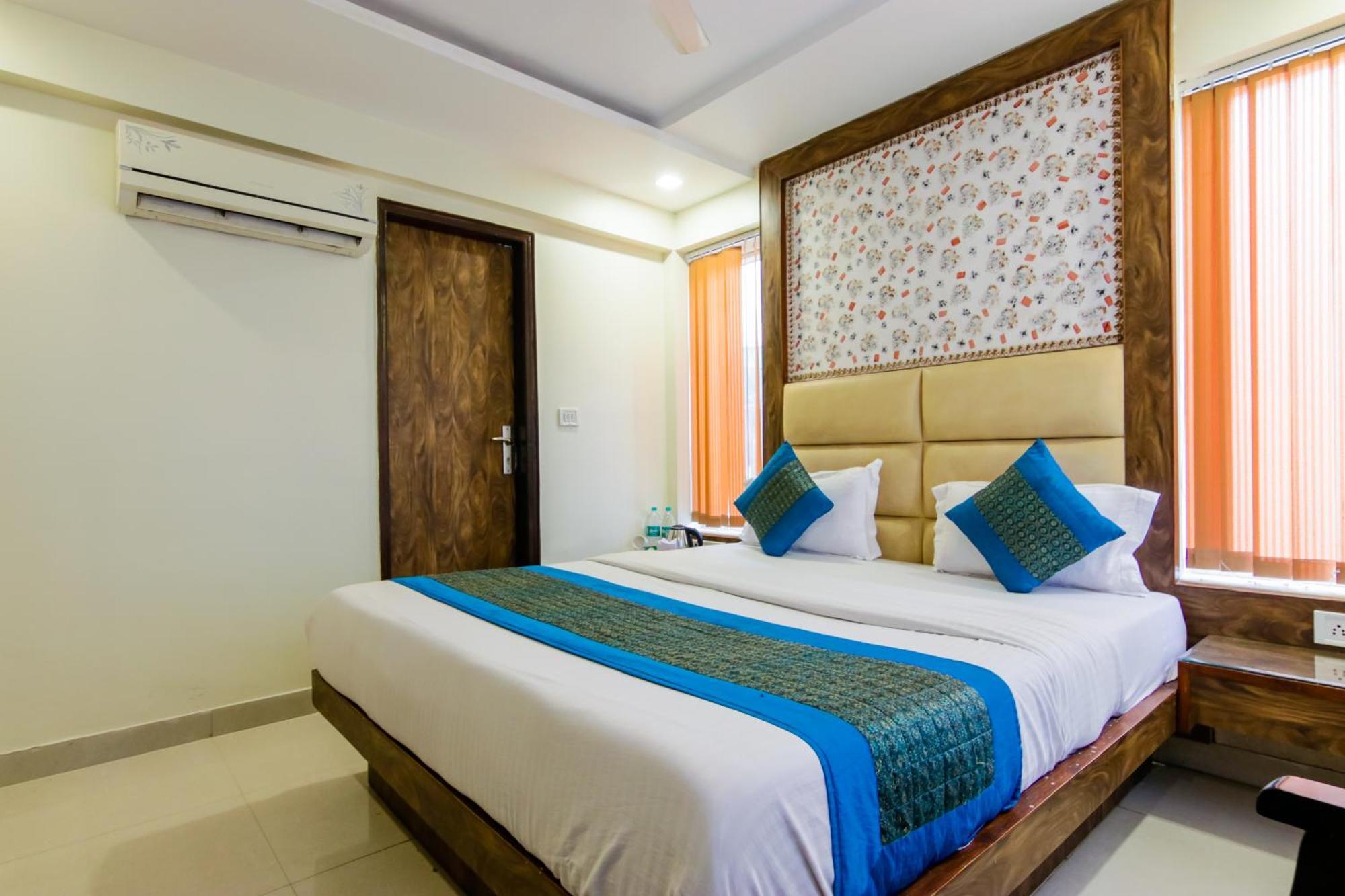 Hotel Fabstays - South Delhi New Delhi