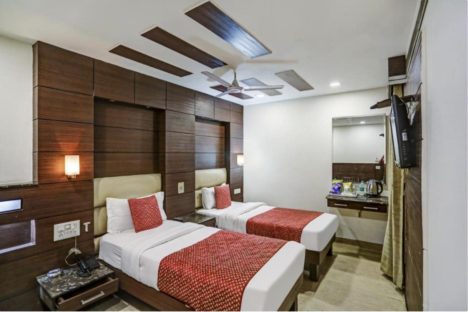 Hotel Fabstays - South Delhi Hotel
