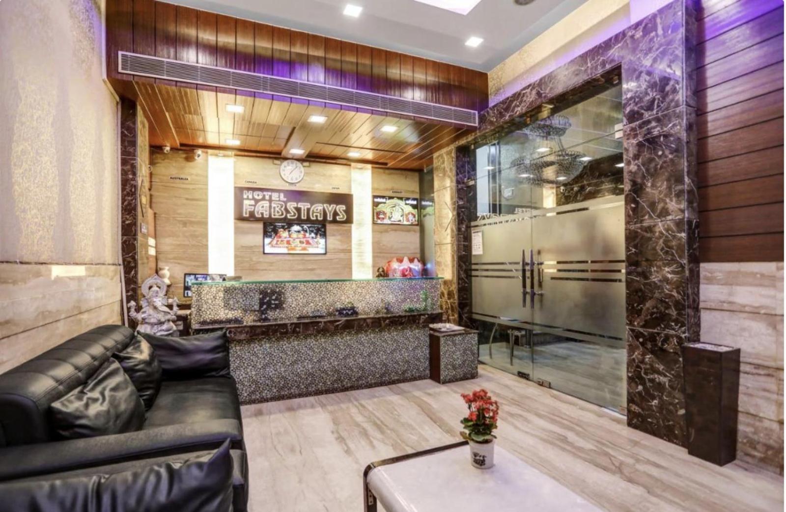 Hotel Fabstays - South Delhi Hotel